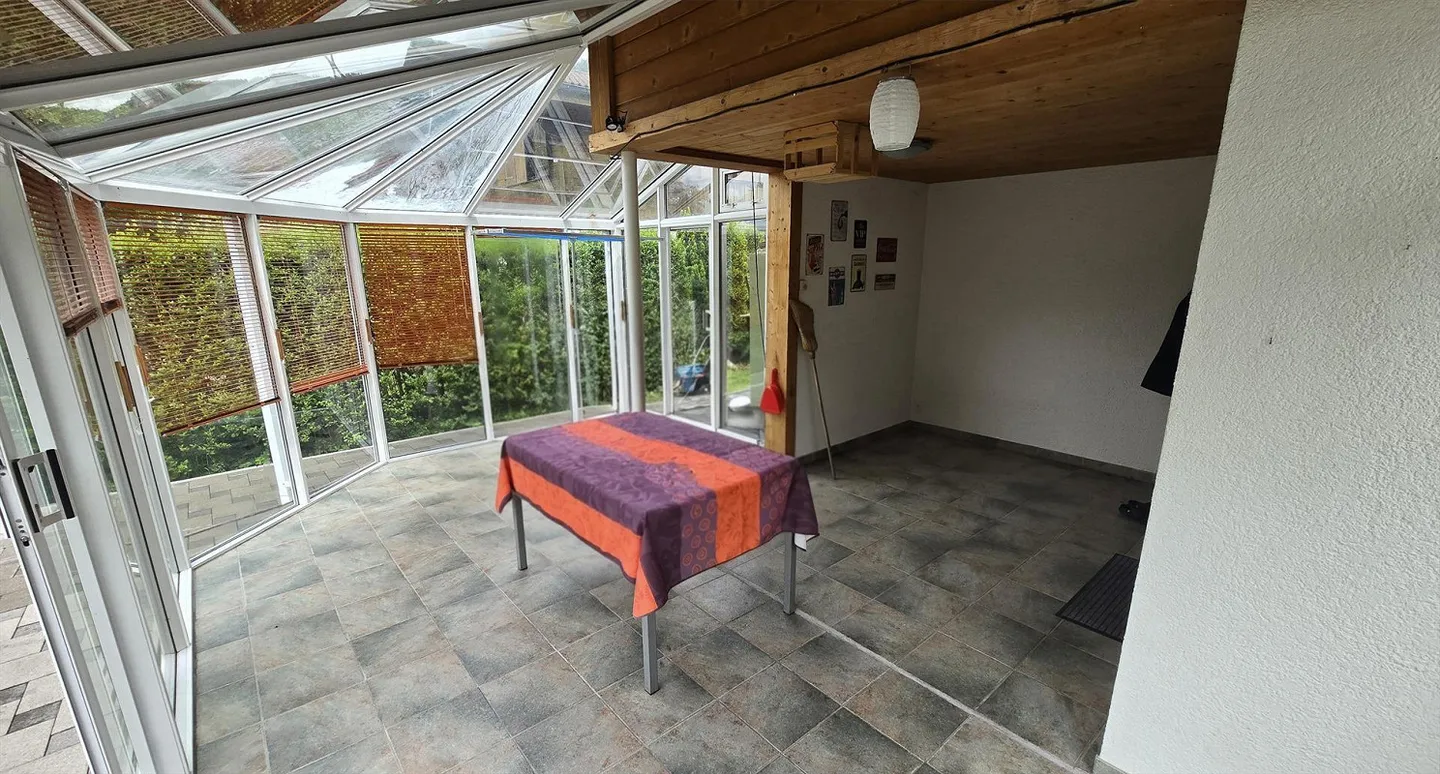 Detached 7.5-room family house with granny flat - Photo 16 of 26