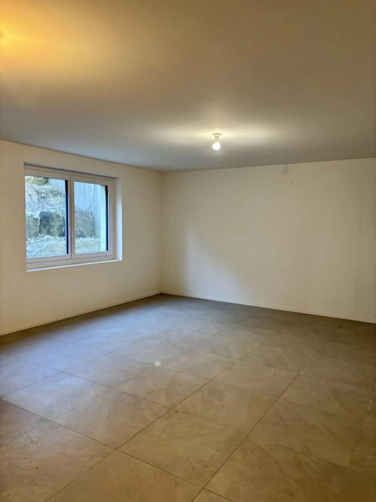 Stanza per il fai-da-te - Ideale per progetti creativi. - Foto 1 di 3