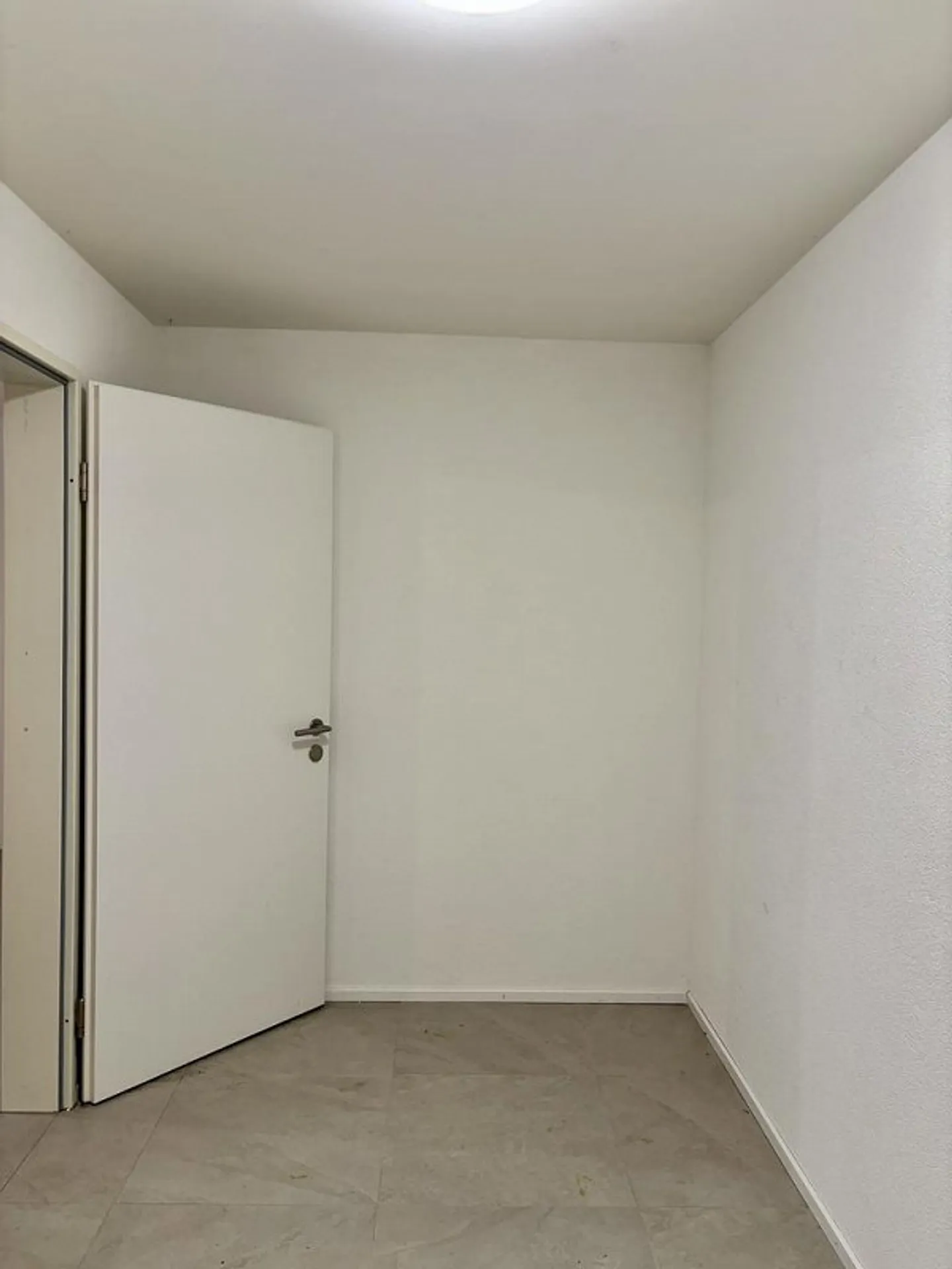 Stanza per il fai-da-te - Ideale per progetti creativi. - Foto 2 di 3