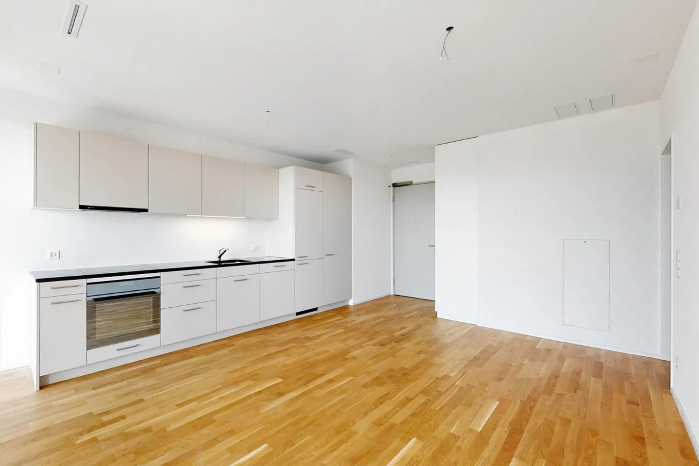 Appartement central de 1,5 pièce dans un immeuble résidentiel moderne - Photo 2 sur 7