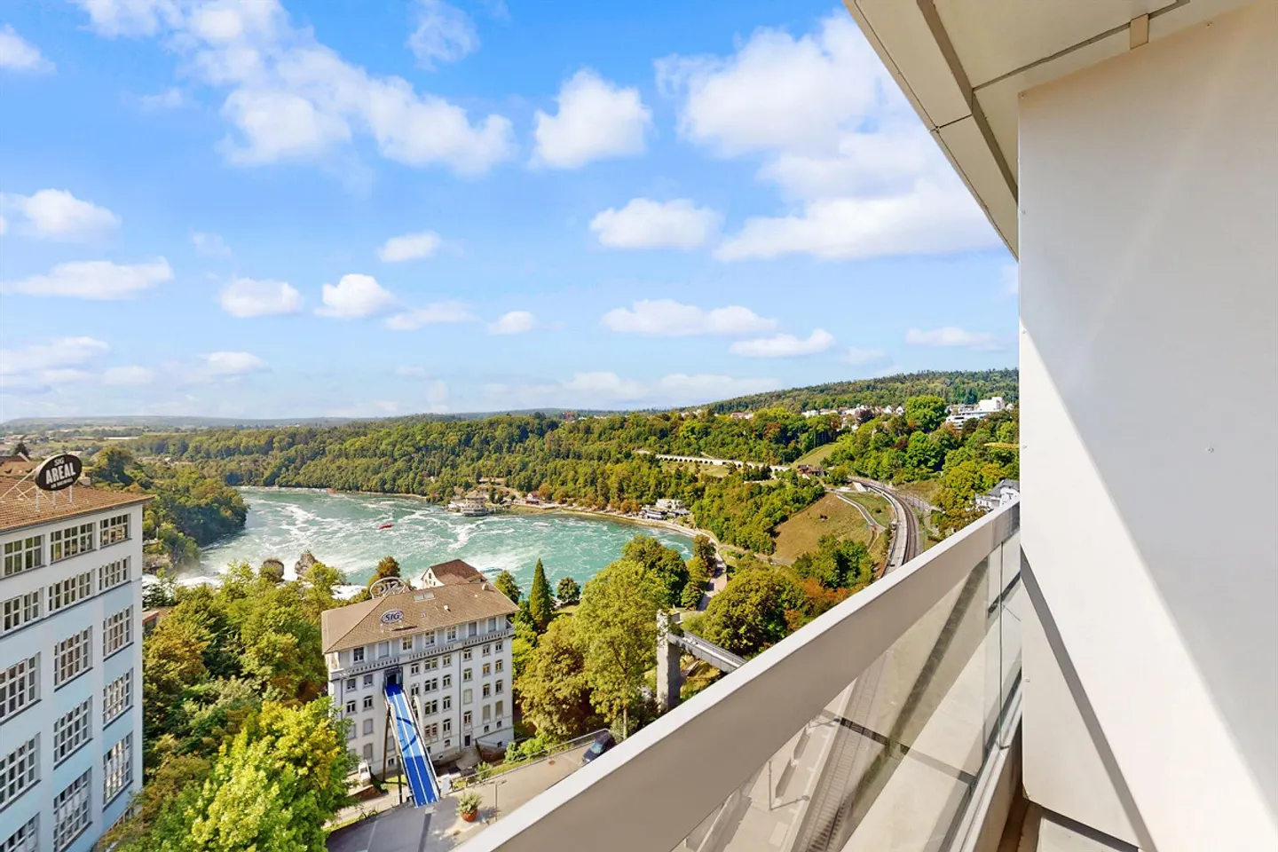 Appartement central de 1,5 pièce dans un immeuble résidentiel moderne - Photo 7 sur 7