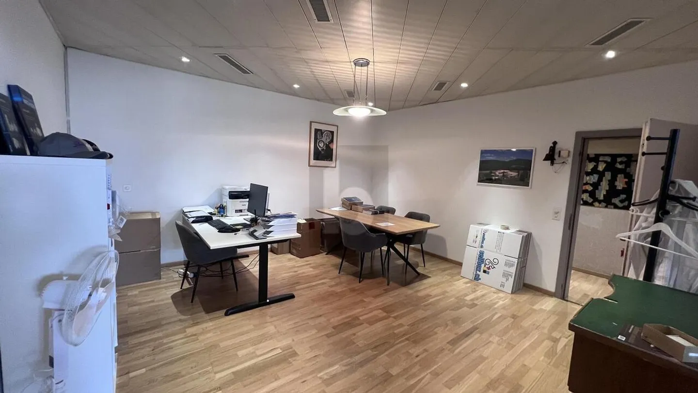 Espace de Bureau Lumineux - Photo 2 sur 4