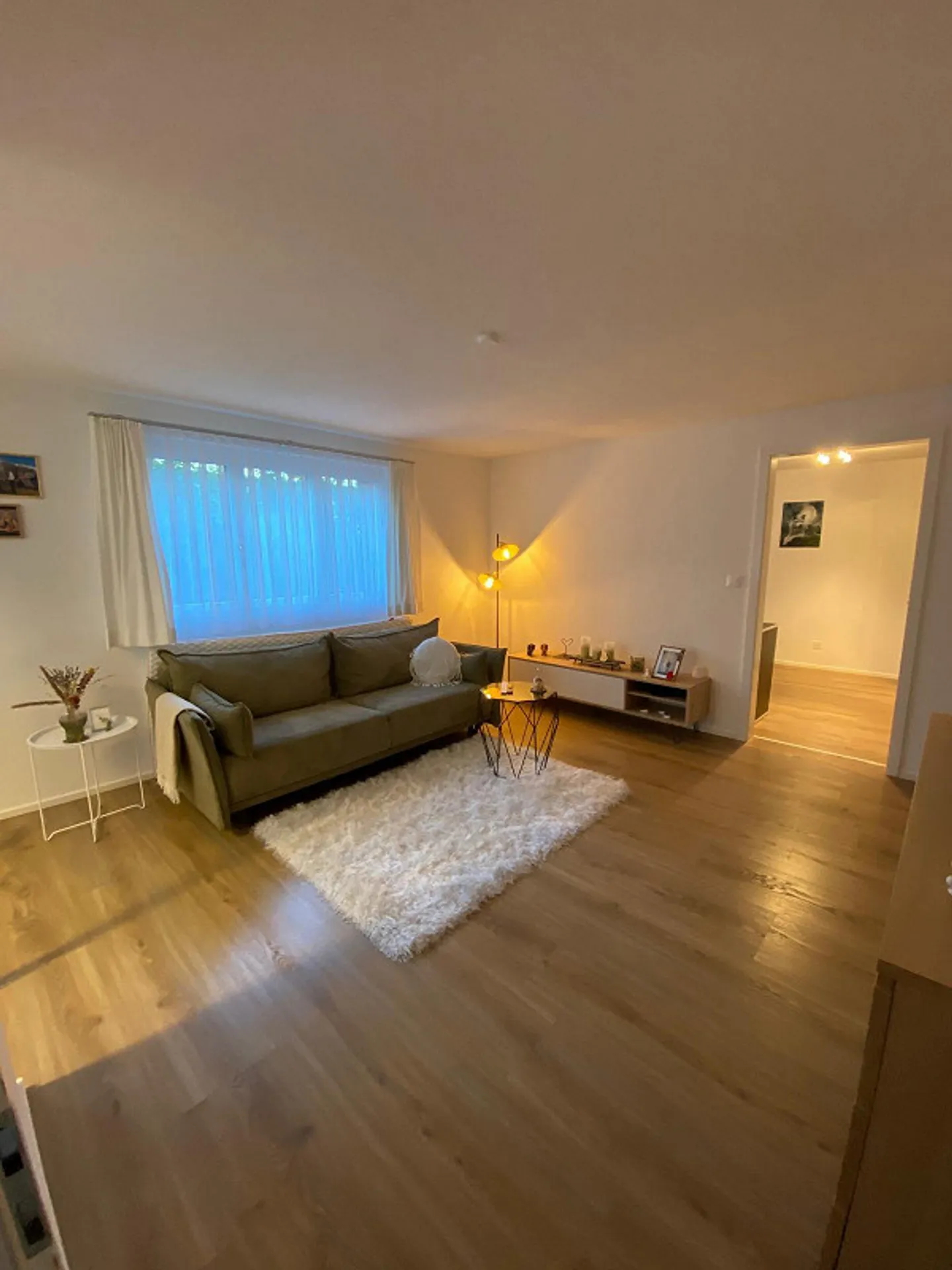 Praktische Parkmöglichkeiten - Foto 1 von 5