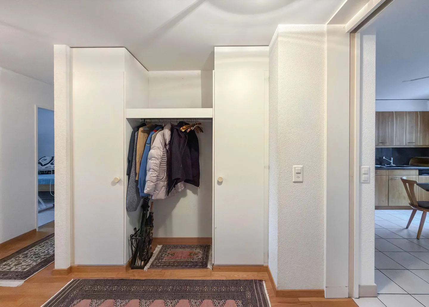 Gepflegte 4.5-Zimmer-Wohnung mit herrlichem Ausblick - Foto 4 von 10