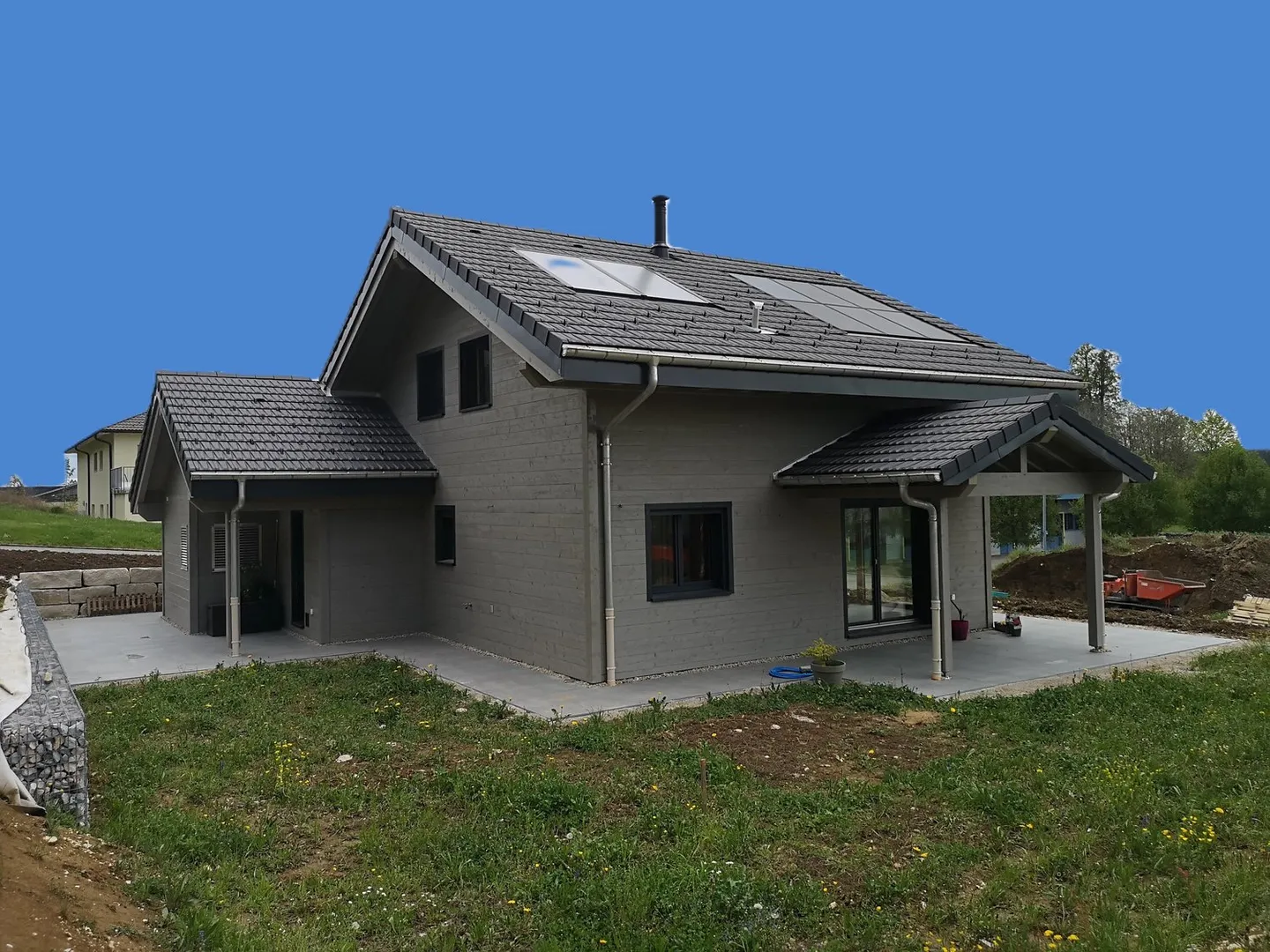 Modern house in thermally heated logs, with garage, terrace and garden - Photo 2 of 16