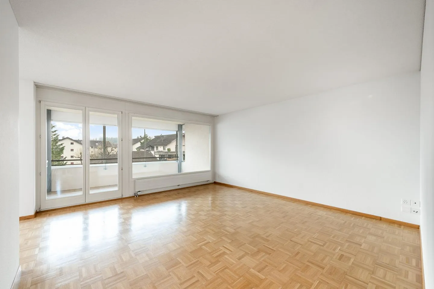 Appartement en copropriété de 4,5 pièces - Point central du rez-de-chaussée - Photo 7 sur 12