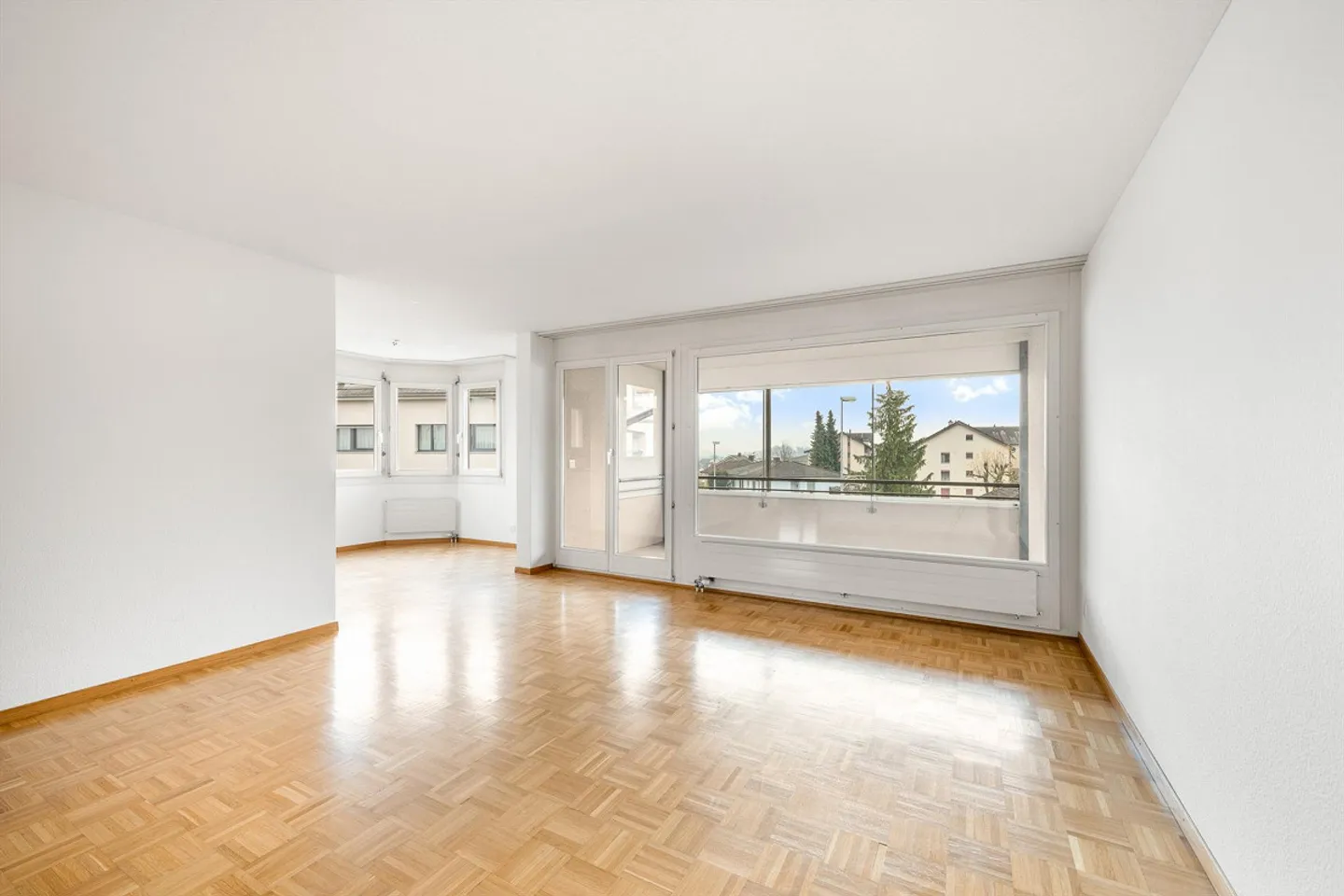 Appartement en copropriété de 4,5 pièces - Point central du rez-de-chaussée - Photo 8 sur 12