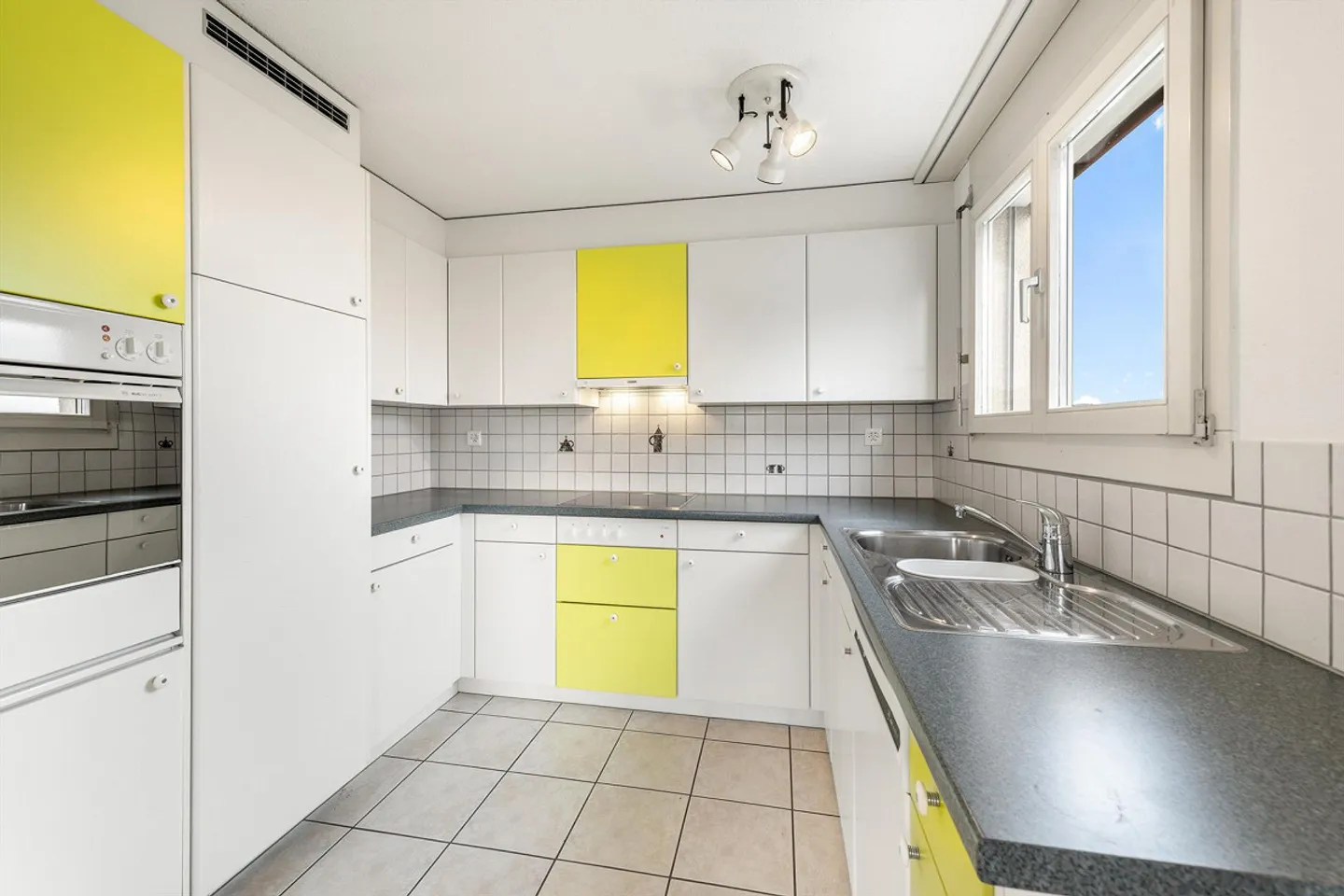 Appartement en copropriété de 4,5 pièces - Point central du rez-de-chaussée - Photo 9 sur 12