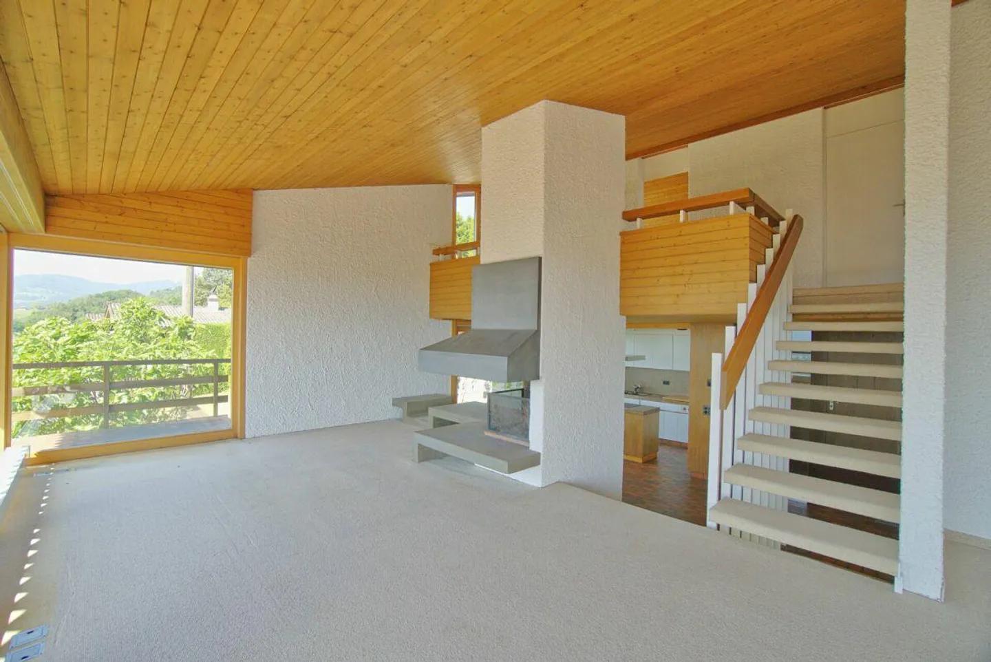 Spacious Single-Family Home in Prime Location with Stunning Views - Photo 11 of 22