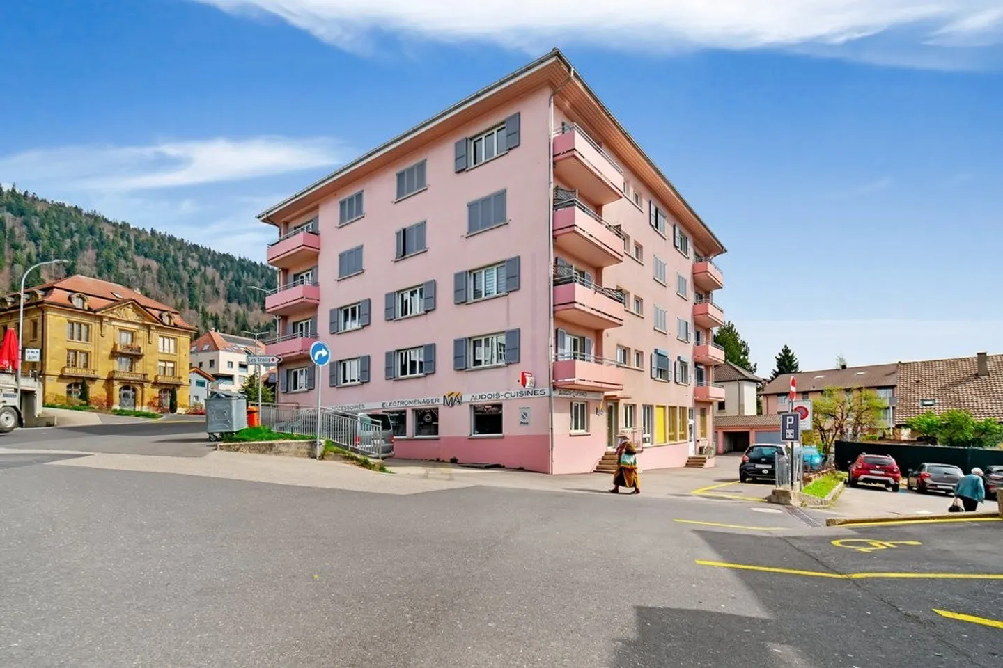 Gewerbefläche in Cernier - Foto 1 von 1