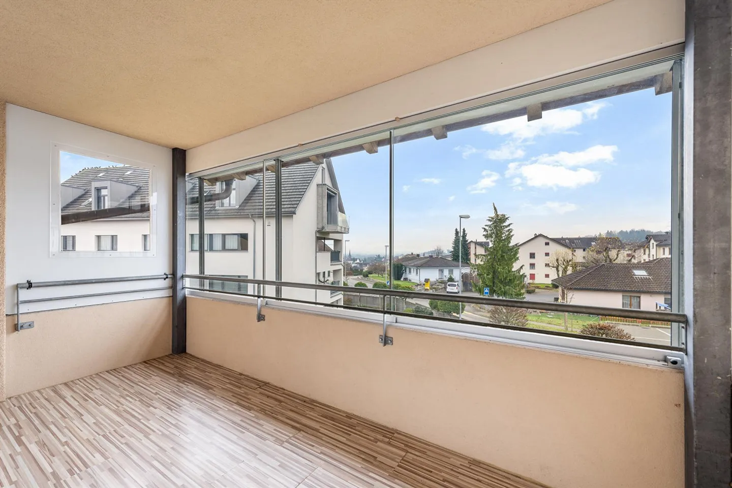 Appartement en copropriété de 4,5 pièces - Point central du rez-de-chaussée - Photo 11 sur 12