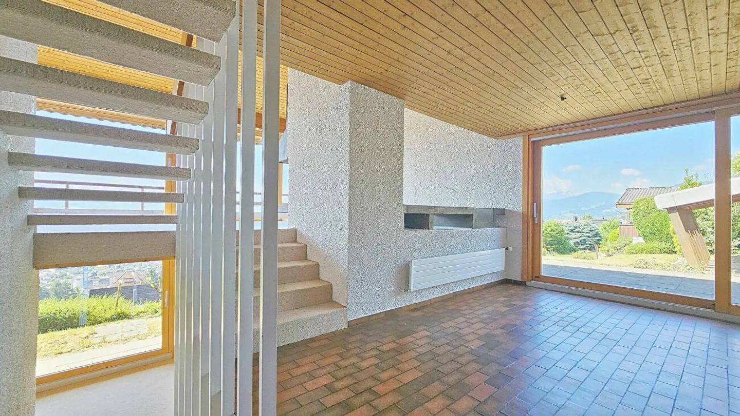 Spacious Single-Family Home in Prime Location with Stunning Views - Photo 9 of 22
