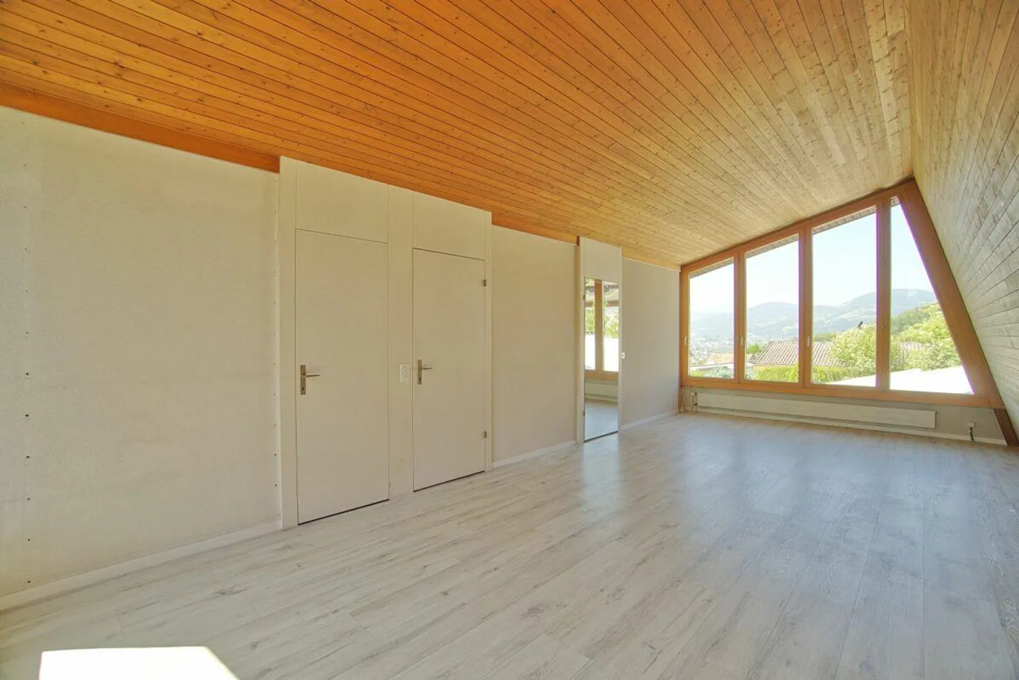Spacious Single-Family Home in Prime Location with Stunning Views - Photo 16 of 22