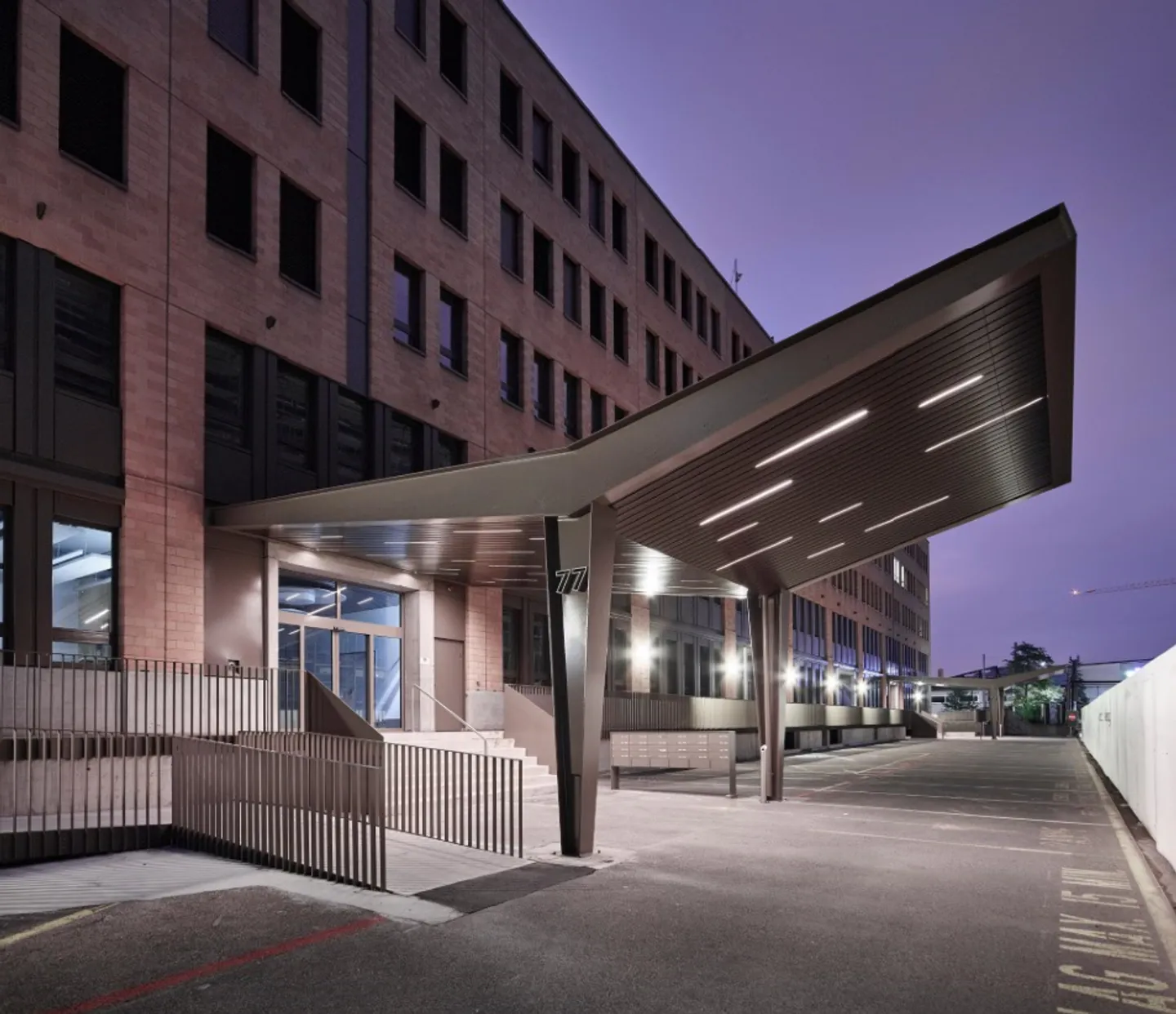 Commercial/Office Space for Rent in Freilager Zurich! - Photo 2 of 3