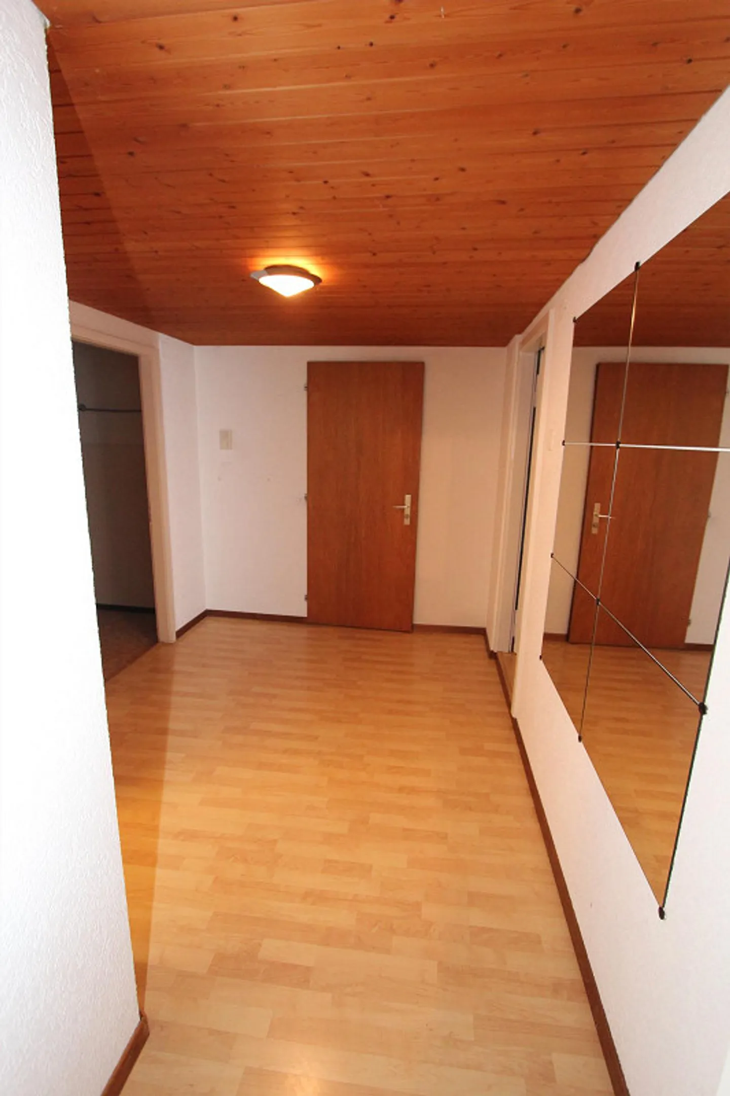 Grosszügige Dachwohnung - Foto 1 von 6
