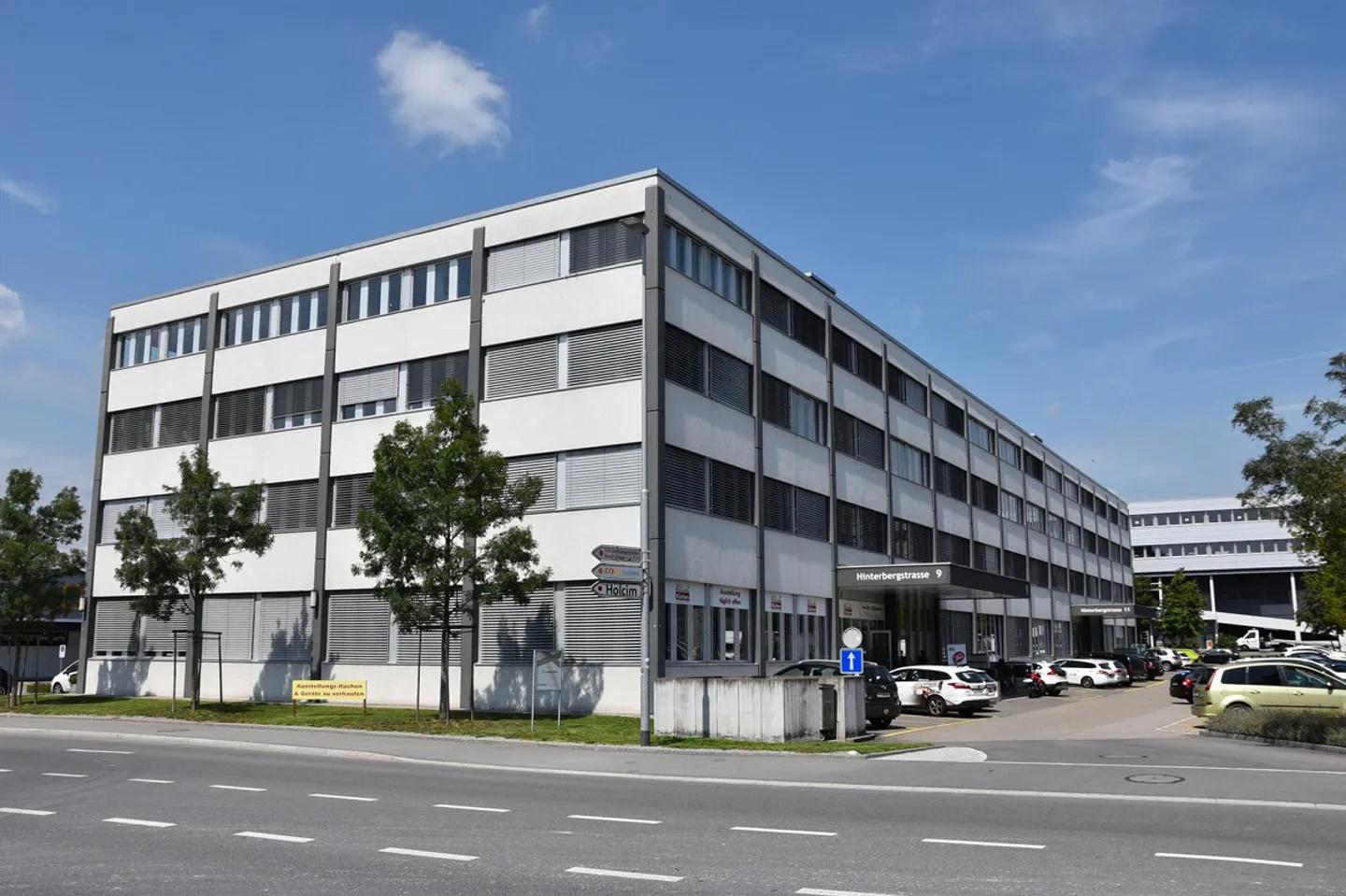 878 m² finished offices with exhibition and access to goods... - Photo 1 of 8