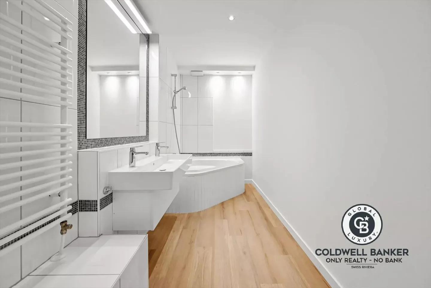 VEVEY - AUSSERGEWÖHNLICHE LAGE, 4.5 ZIMMER AM SEE - Foto 7 von 9