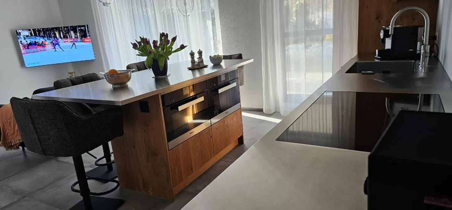 3 Room Furnished Apartment - Photo 3 of 5