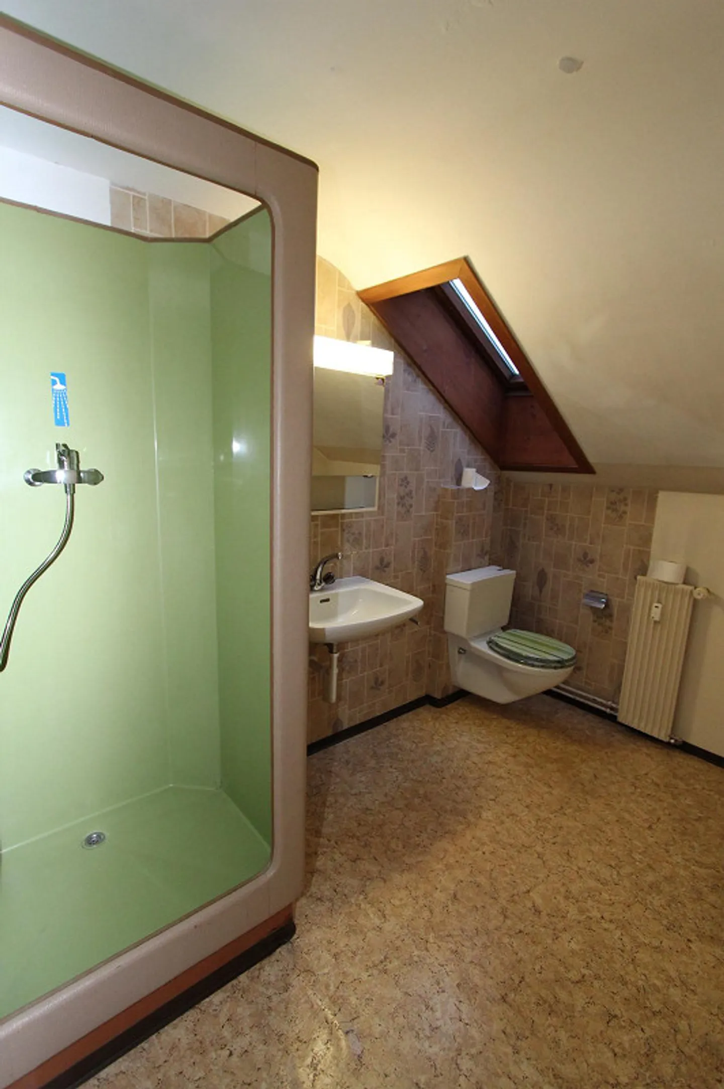 Grosszügige Dachwohnung - Foto 4 von 6
