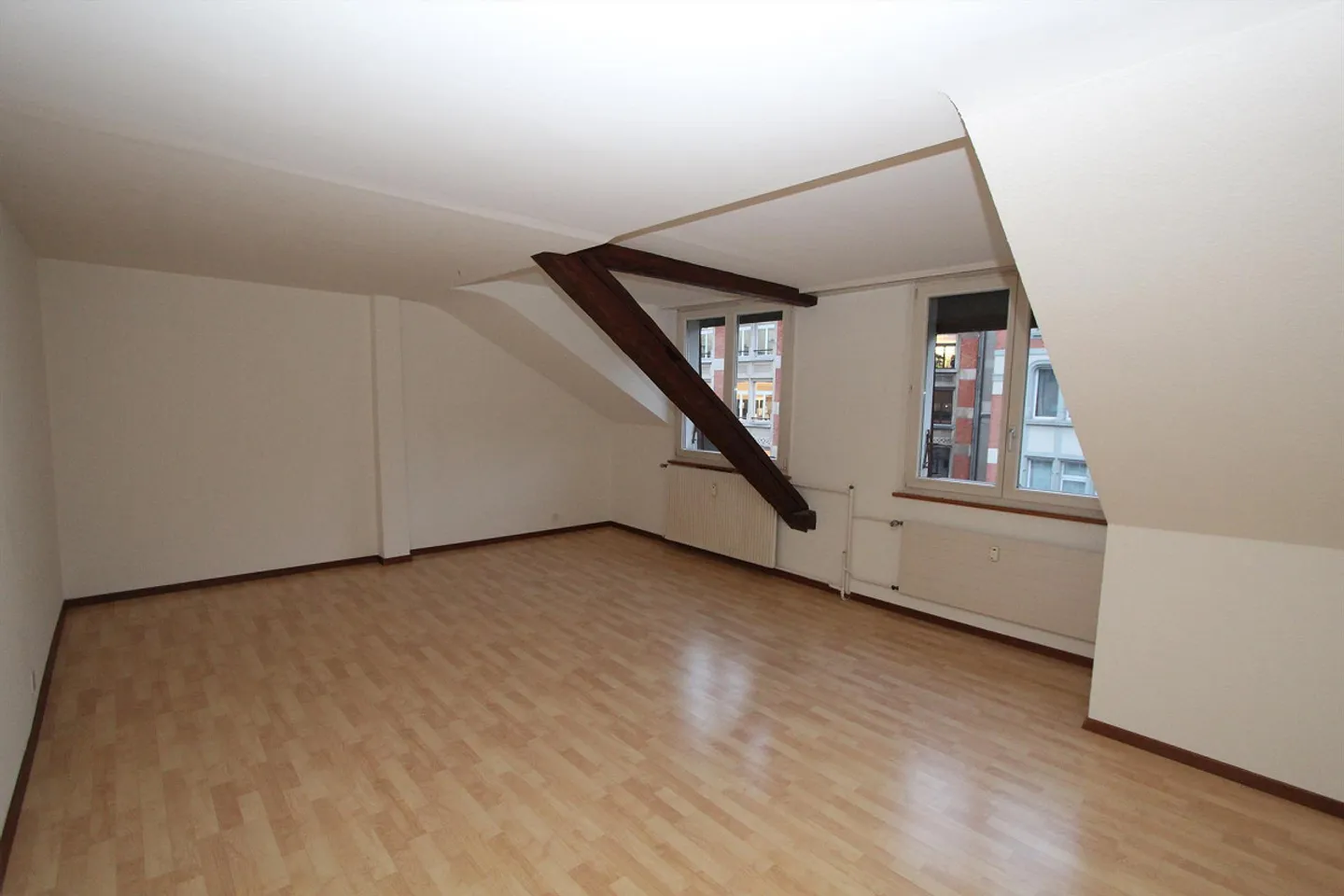 Grosszügige Dachwohnung - Foto 5 von 6