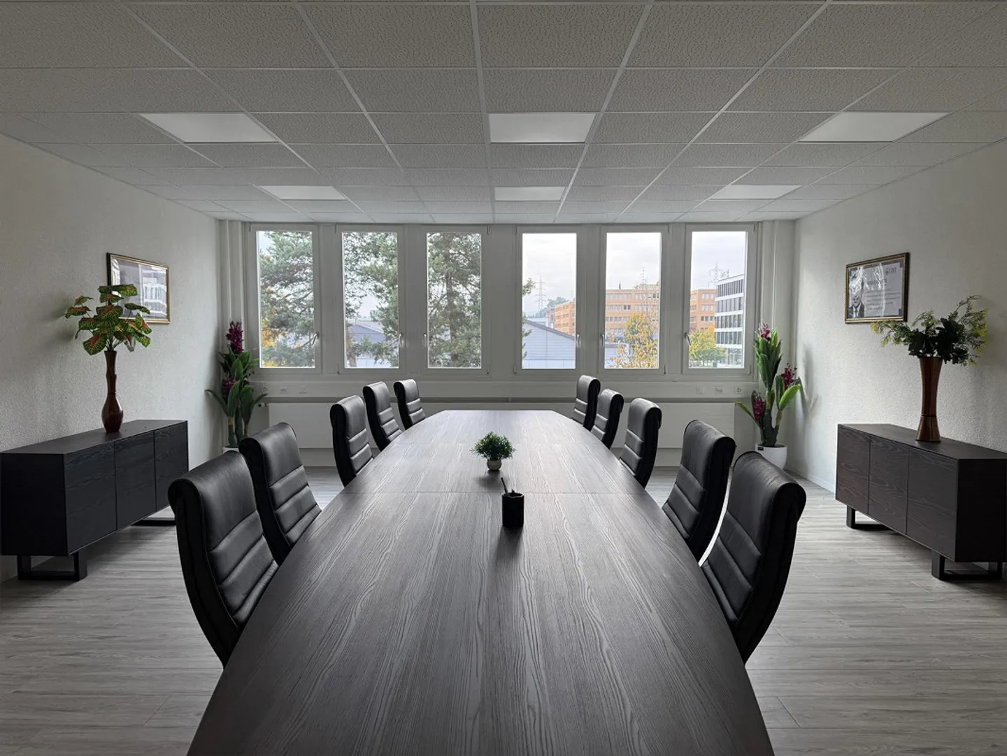 878 m² finished offices with exhibition and access to goods... - Photo 5 of 8