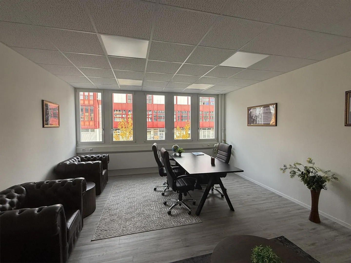 878 m² finished offices with exhibition and access to goods... - Photo 7 of 8