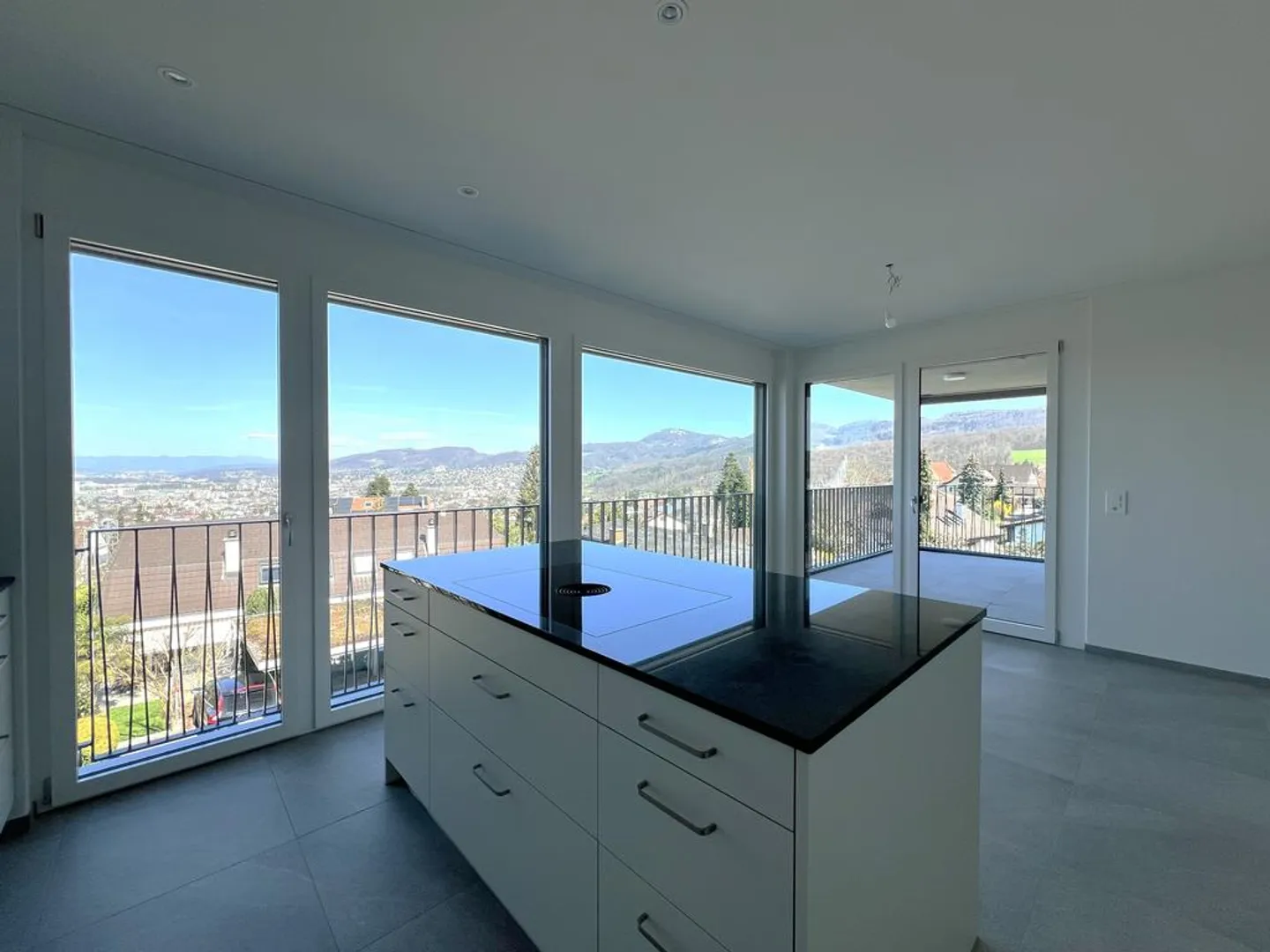 Appartement de 4,5 pièces de rêve à Pfeffingen! - Photo 1 sur 12