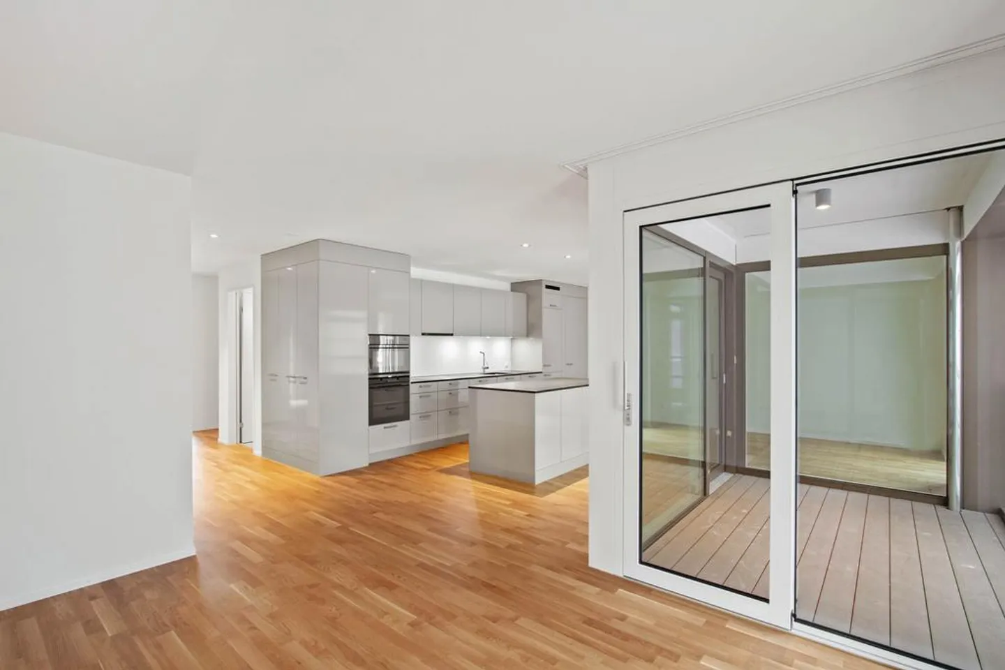 Modernes Apartment im Weltpost Park - Foto 2 von 4