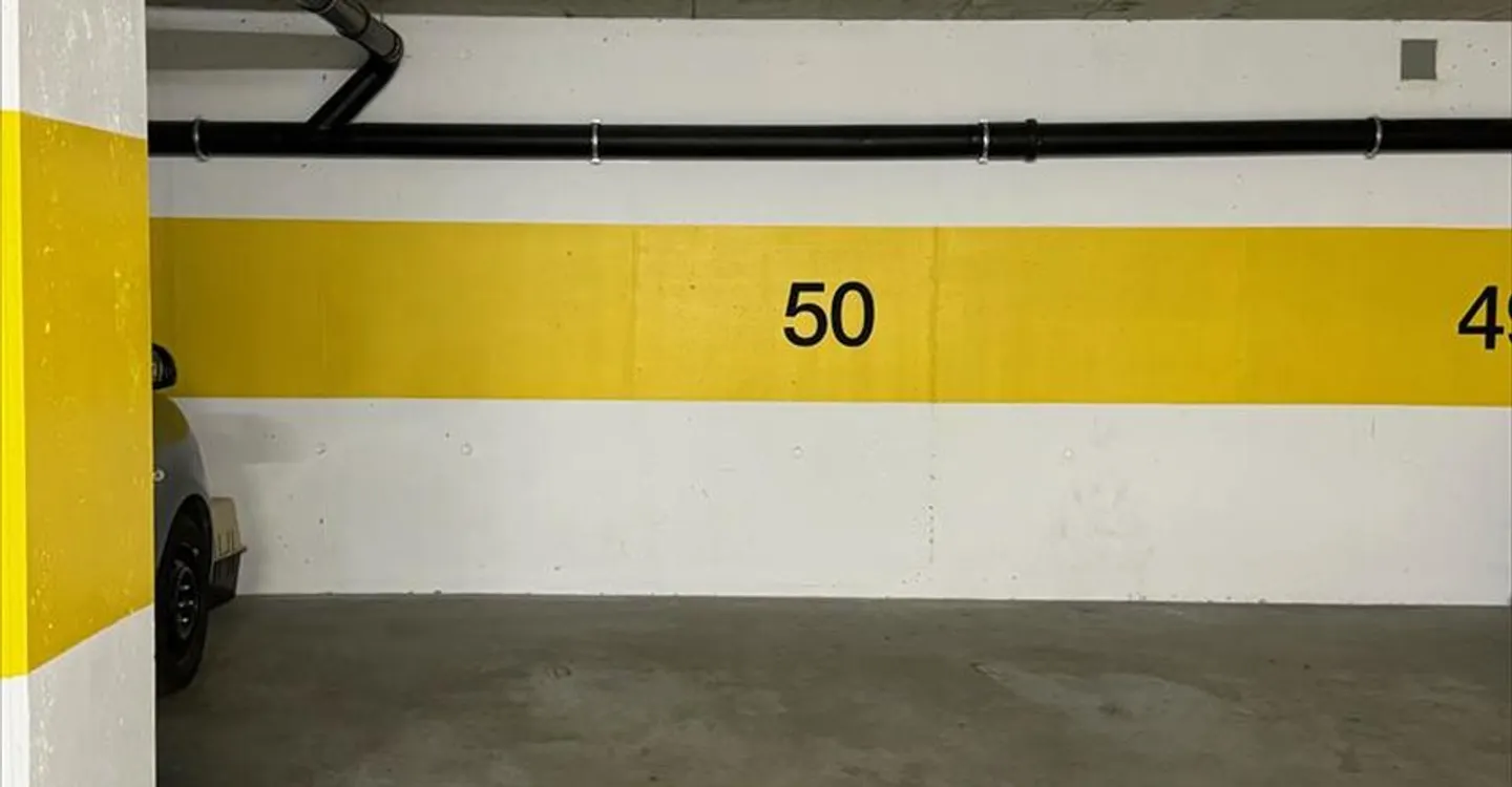 Underground parking space for sale in the basement of a building - Photo 1 of 1