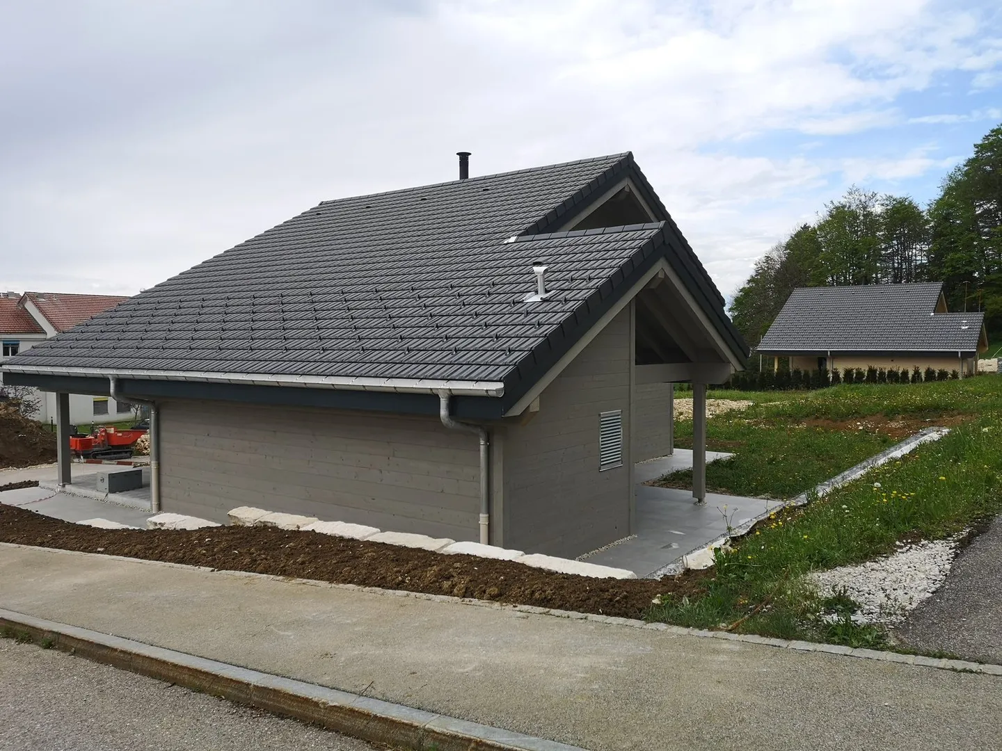 Modern house in thermally heated logs, with garage, terrace and garden - Photo 4 of 16