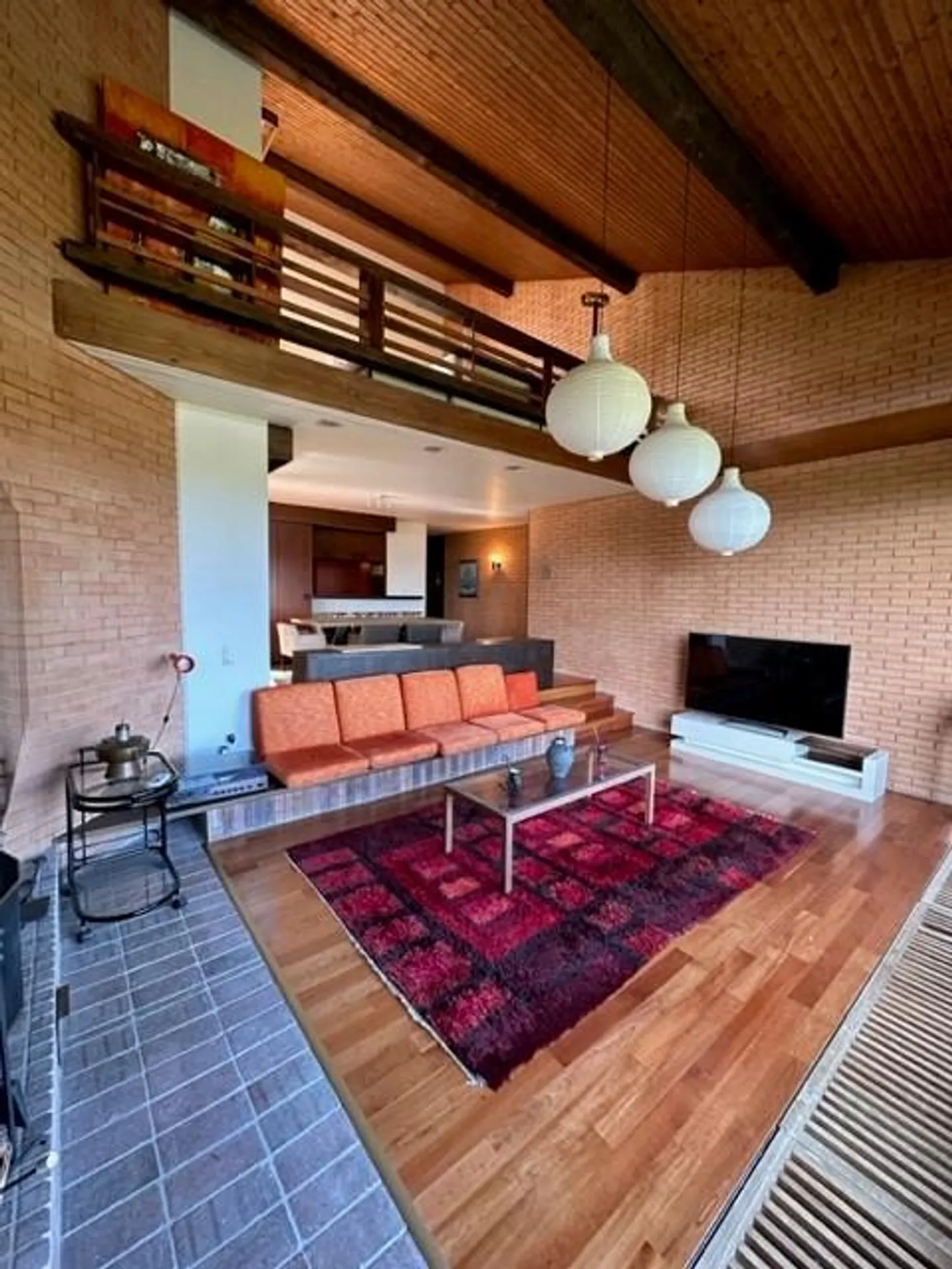 Stunning Villa with Lake View - Photo 20 of 21