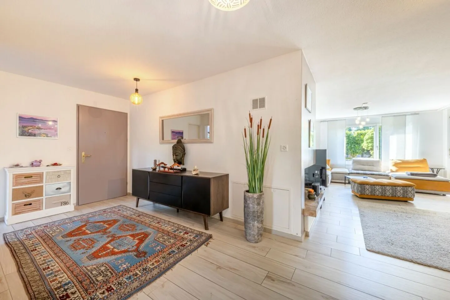 Ampio appartamento di 4,5 locali con giardino - Foto 2 di 14