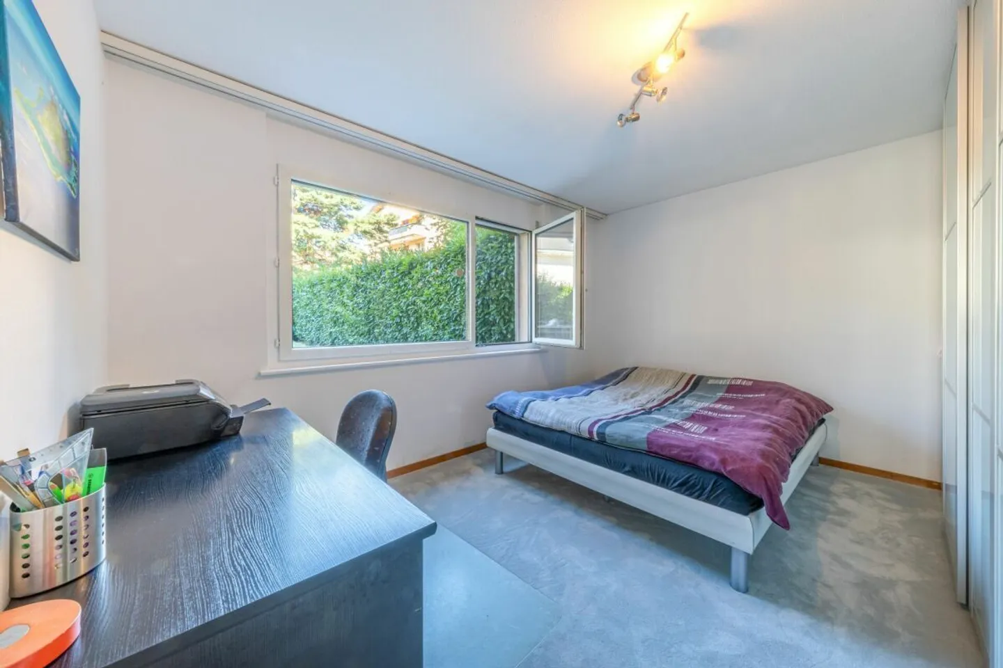 Ampio appartamento di 4,5 locali con giardino - Foto 8 di 14