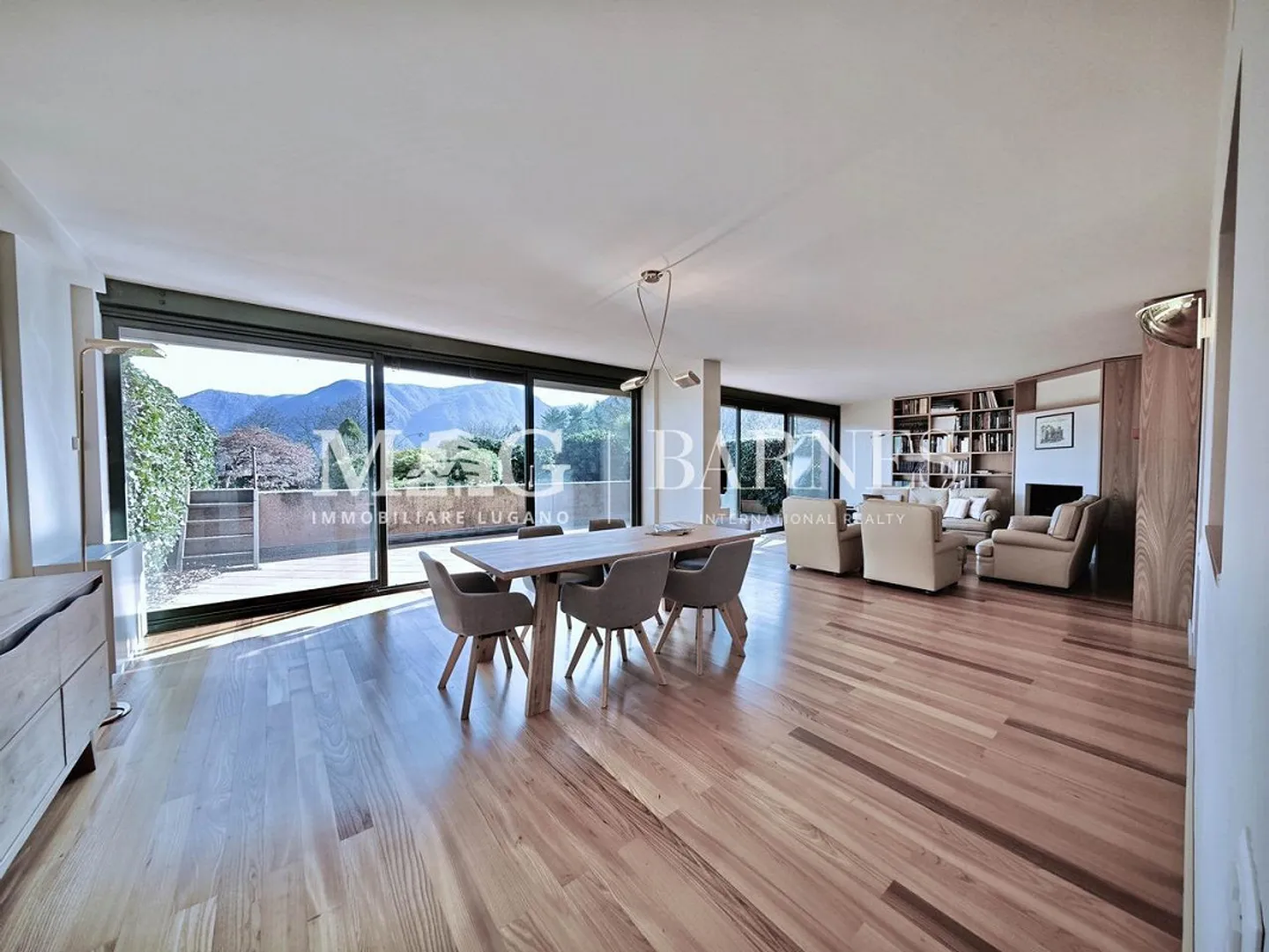 Appartamento Elegante con Giardino - Foto 1 di 12