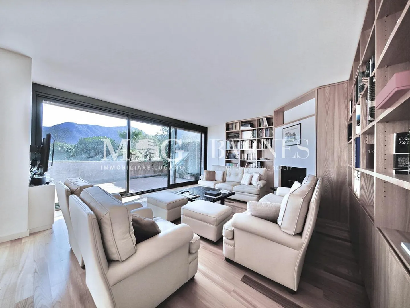 Appartamento Elegante con Giardino - Foto 4 di 12