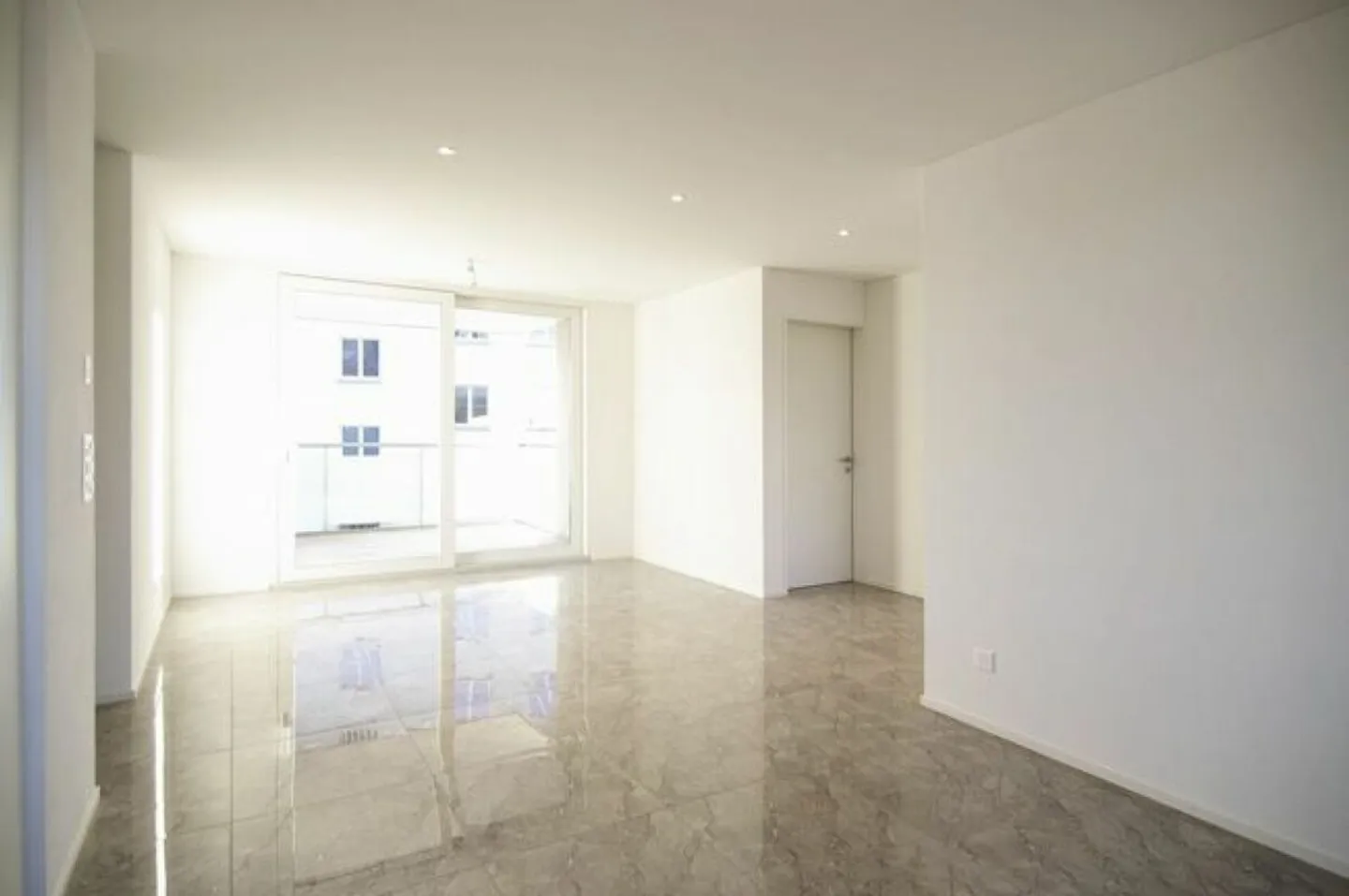 Appartamento moderno 3.5 locali - Foto 3 di 10