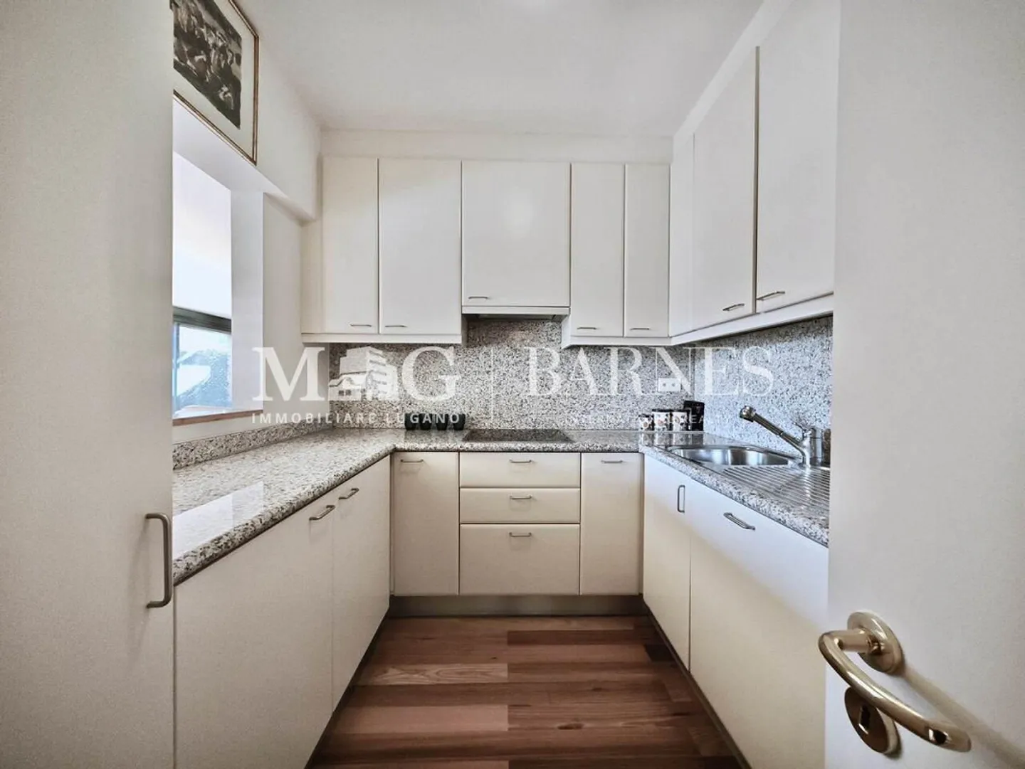 Appartamento Elegante con Giardino - Foto 5 di 12