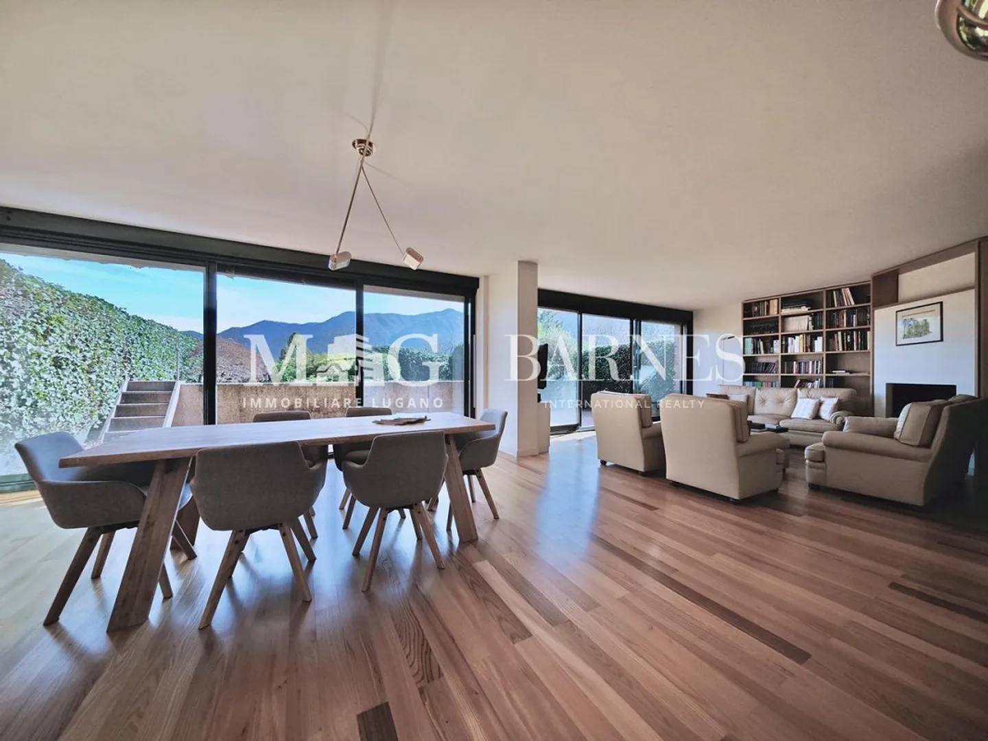 Appartamento Elegante con Giardino - Foto 8 di 12