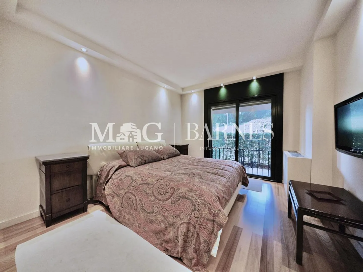 Appartamento Elegante con Giardino - Foto 10 di 12