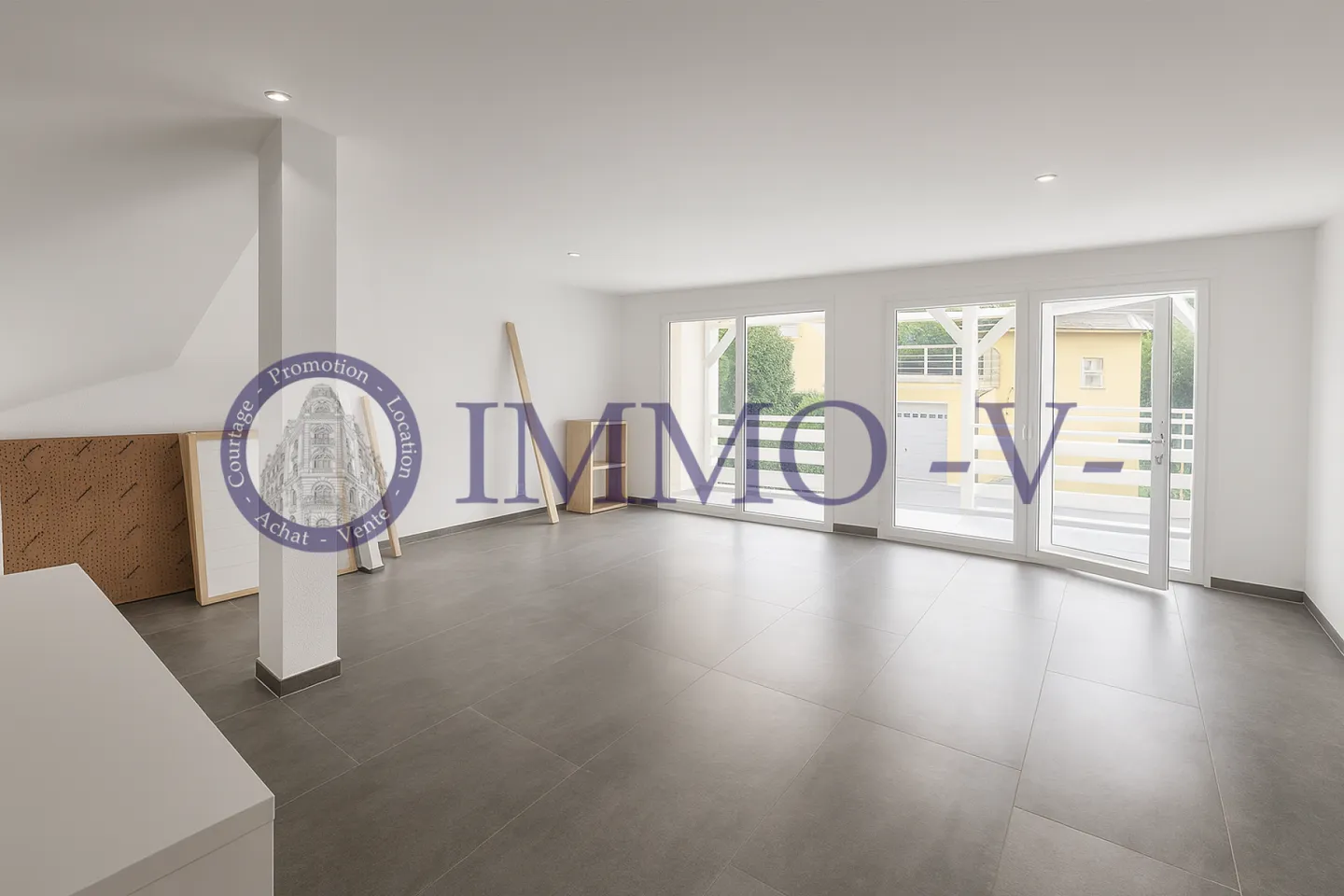 Casa familiare moderna di 160 m² con terrazze e soffitte convertite - Foto 4 di 12