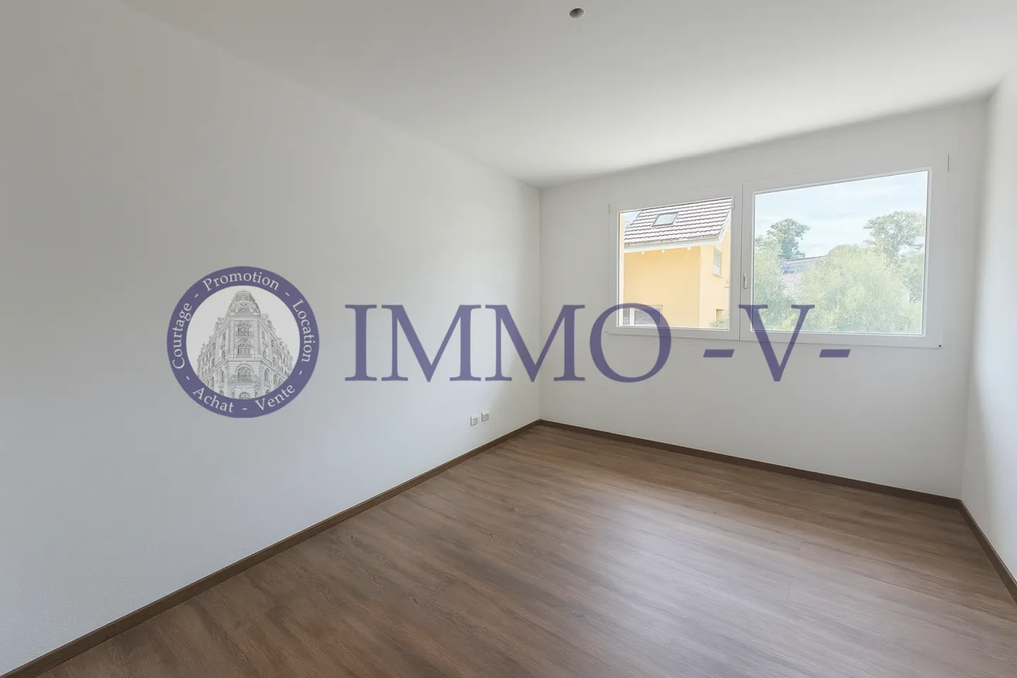 Casa familiare moderna di 160 m² con terrazze e soffitte convertite - Foto 9 di 12