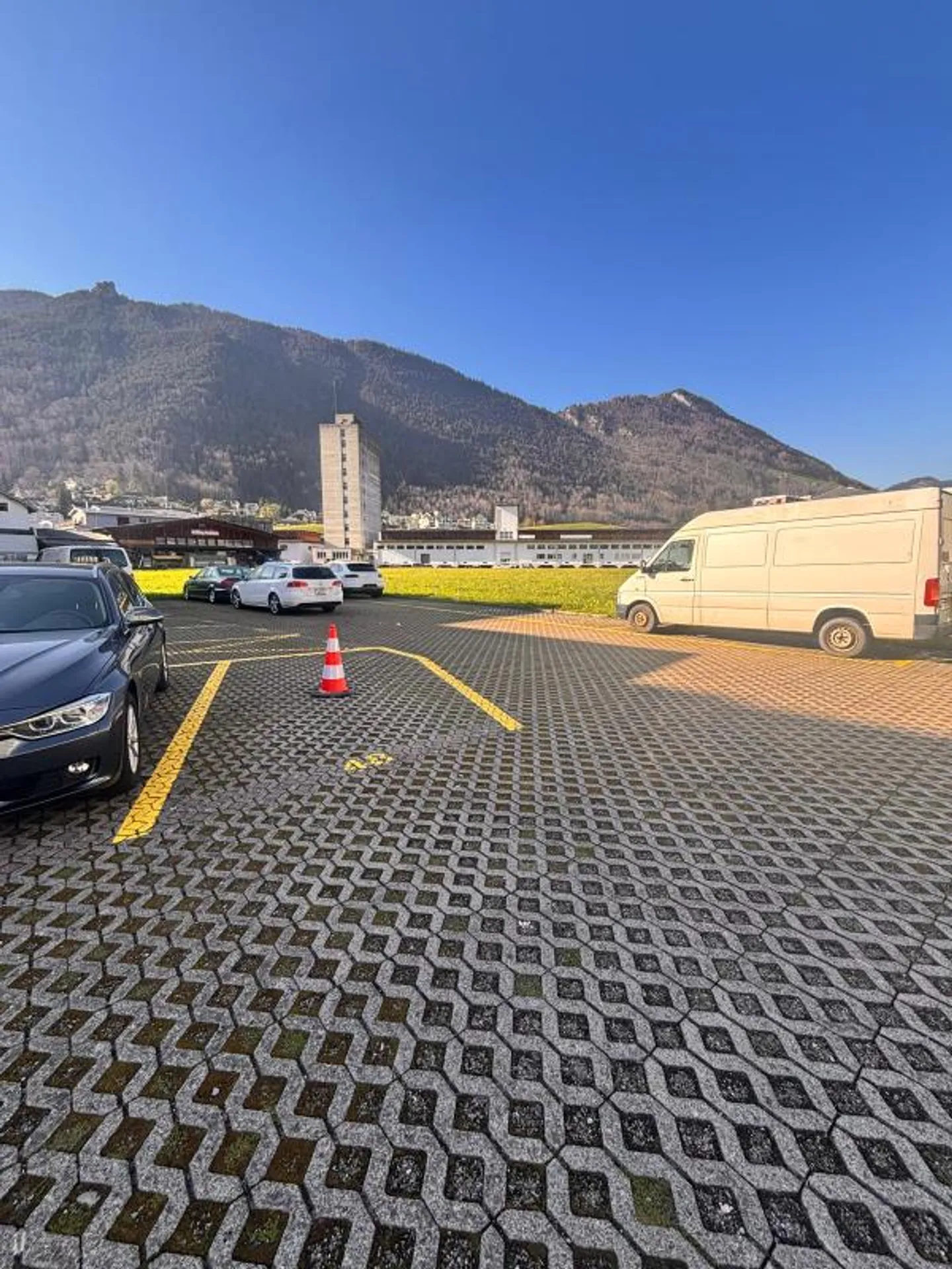 Outdoor parking space for rent - Photo 1 of 2
