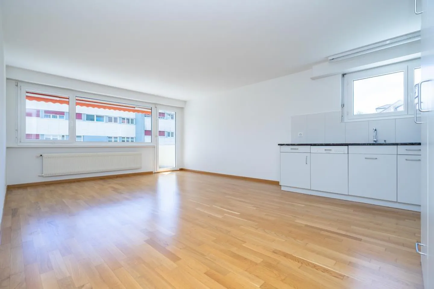 Beautiful 3-room apartment in a multi-family house for rent - Photo 7 of 8