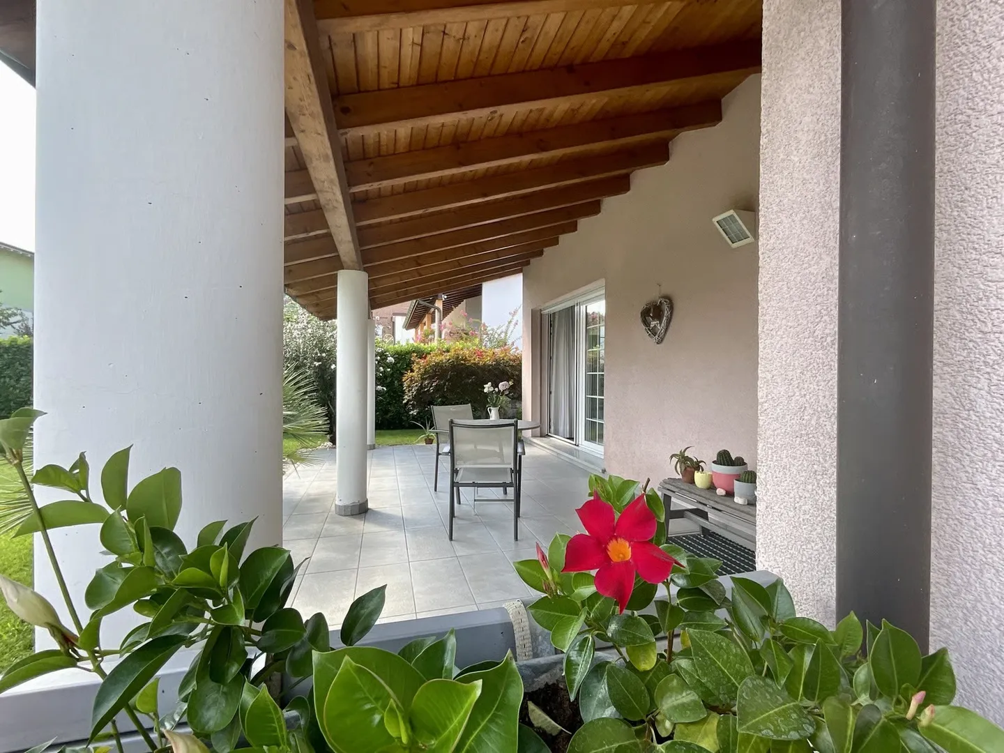 SAN PIETRO DI STABIO - WONDERFUL SINGLE-FAMILY HOUSE - Photo 10 of 13