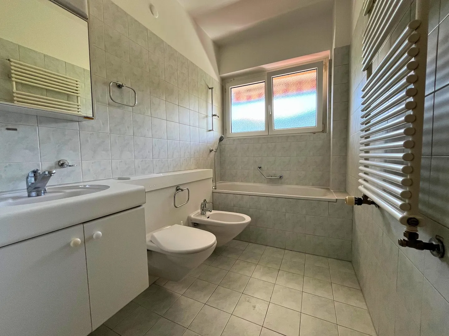 Appartamento luminoso di 2,5 locali nel centro di Chiasso, strategicamente situato e ben collegato - Foto 7 di 13