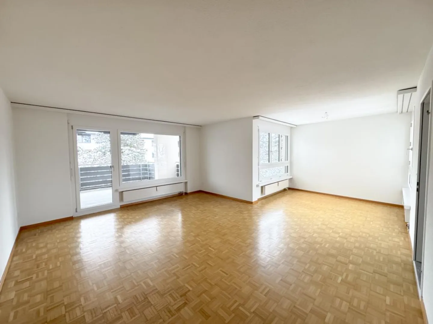 Renovated apartment in a child-friendly environment - Photo 4 of 9