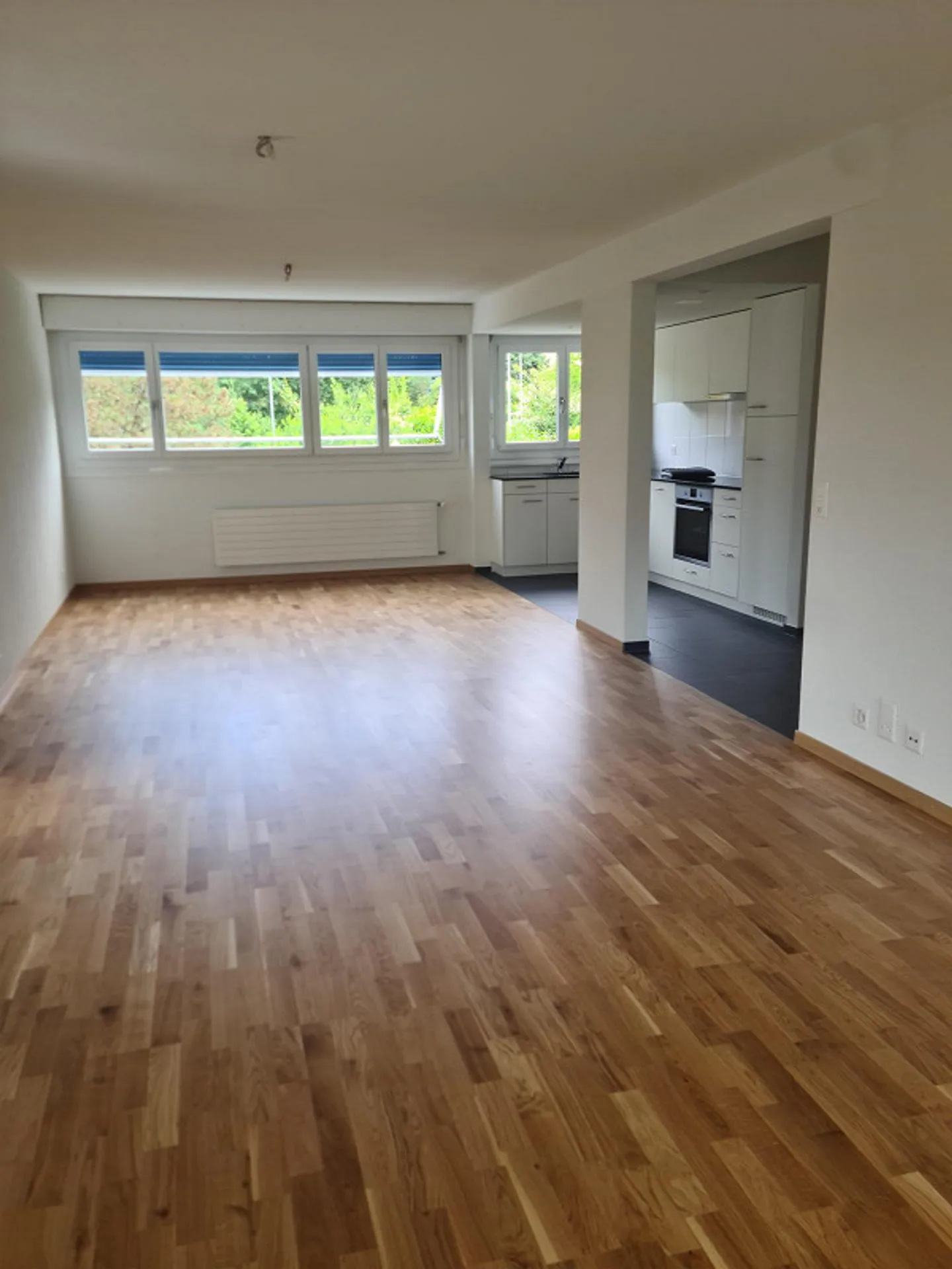 Renovated 3.5-room apartment on the mezzanine floor - Photo 1 of 9