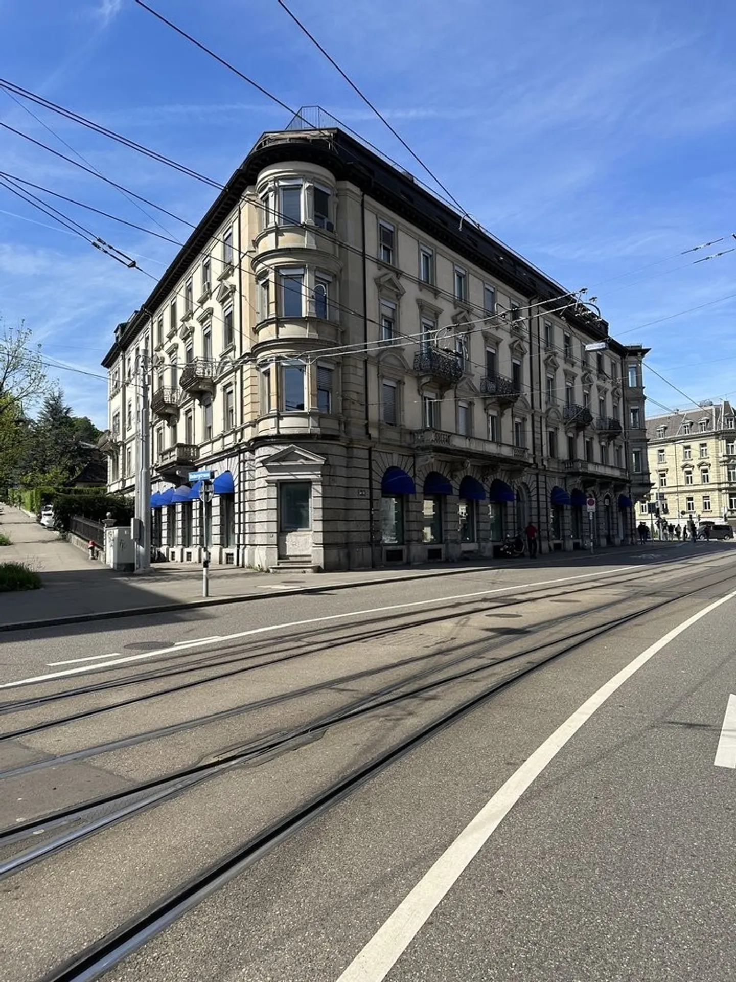 Charming 3-Room Apartment in Zurich - Photo 1 of 7