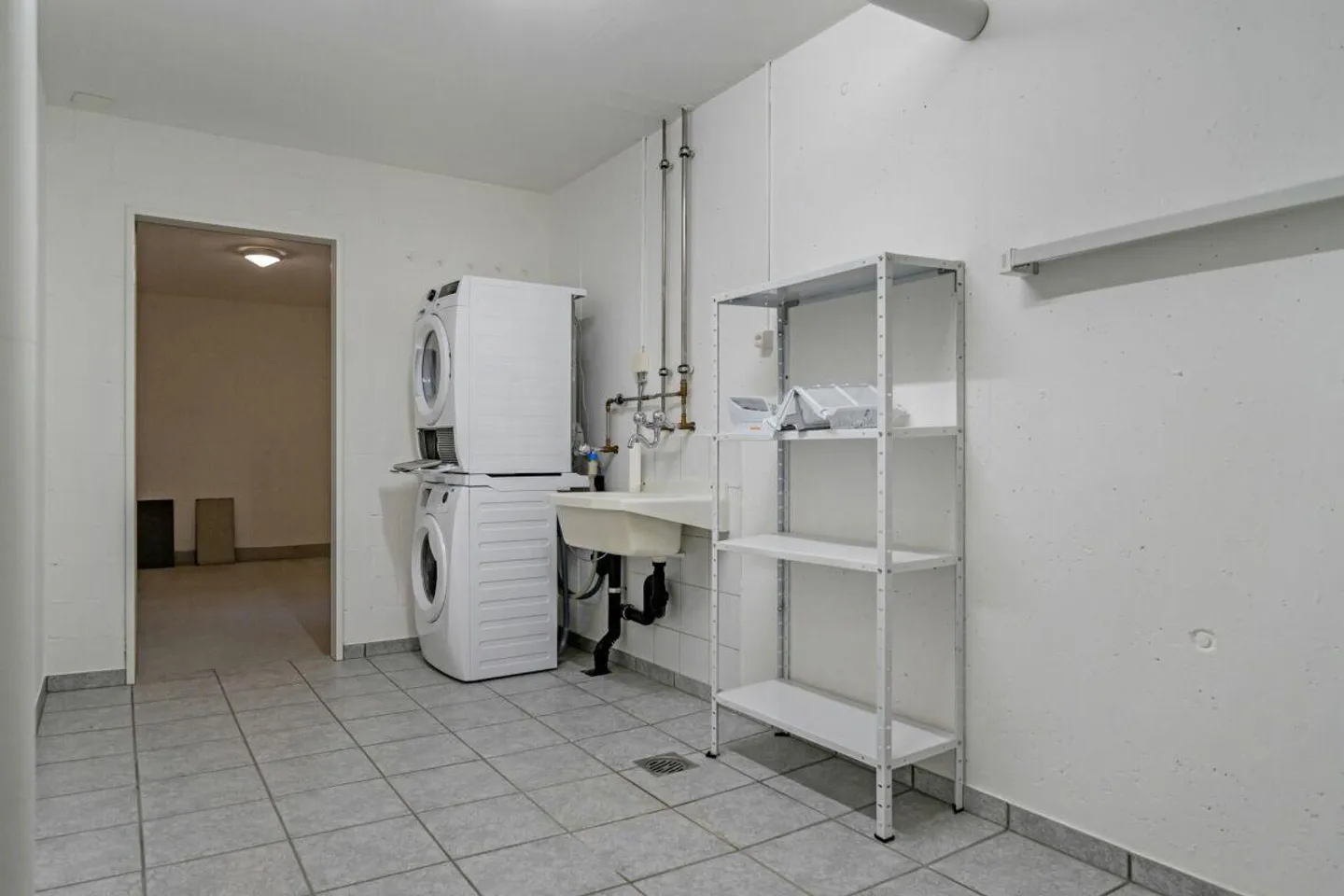 Spacious 3.5 Room Garden Apartment - Photo 11 of 14