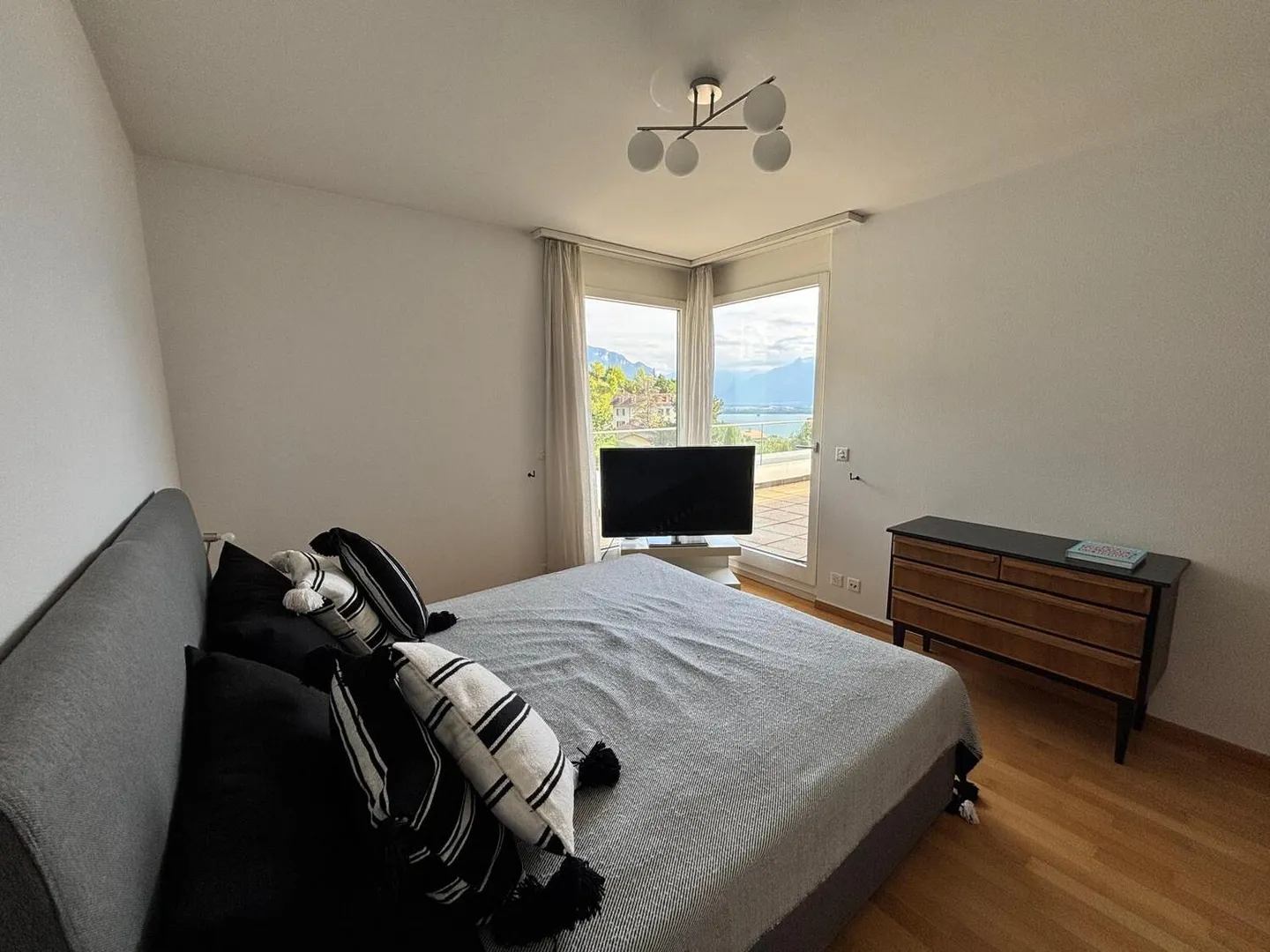 5-ZIMMER-WOHNUNG IN MONTREUX (VD), MÖBLIERT, BEFRISTET - Foto 4 von 9